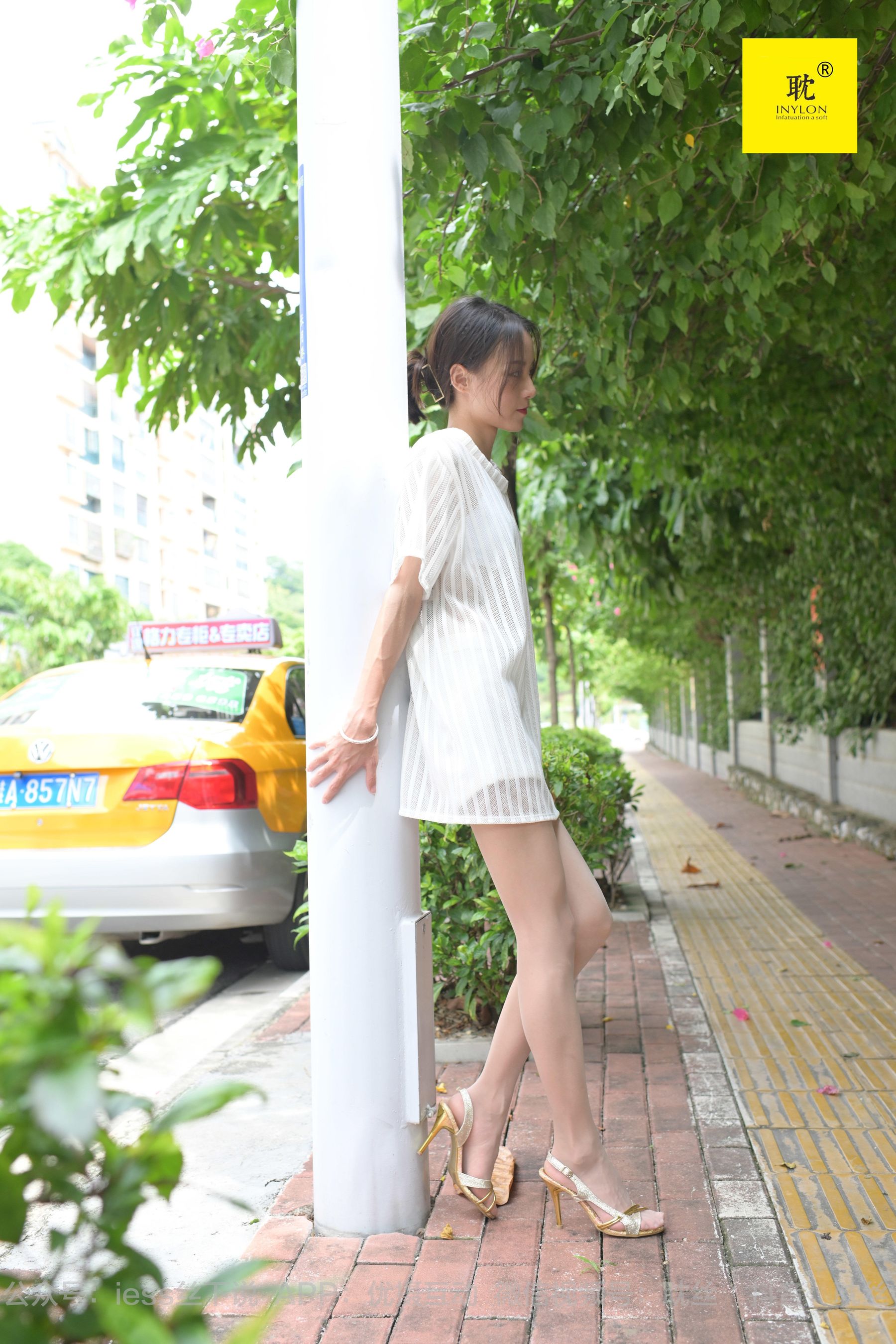 [IESS异思趣向]第N种幻想 孤单的周末② 小六 小裙子+鱼嘴鞋+脱鞋玩水