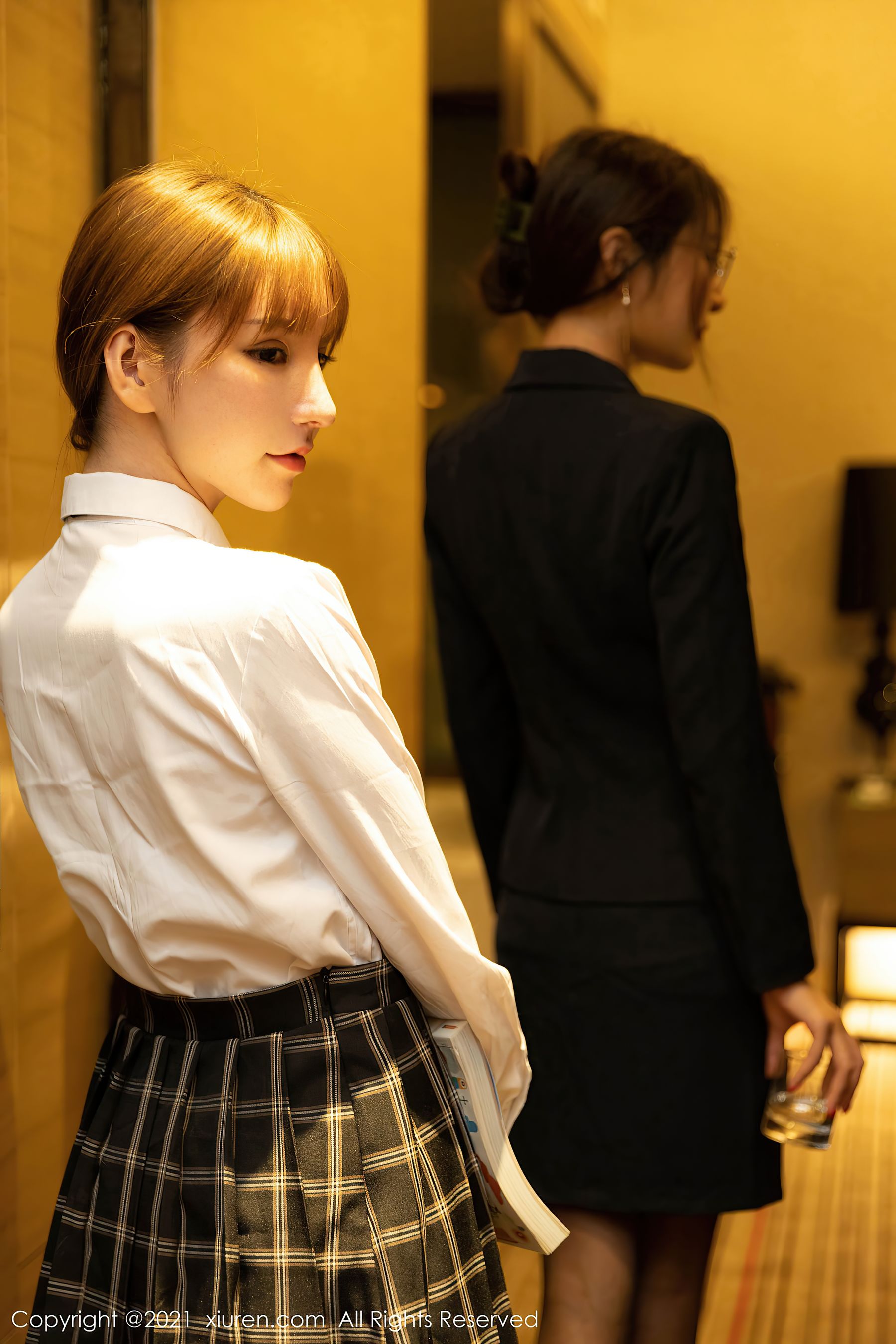 [秀人XiuRen] No.3269 Emily顾奈奈 & 周于希Sandy
