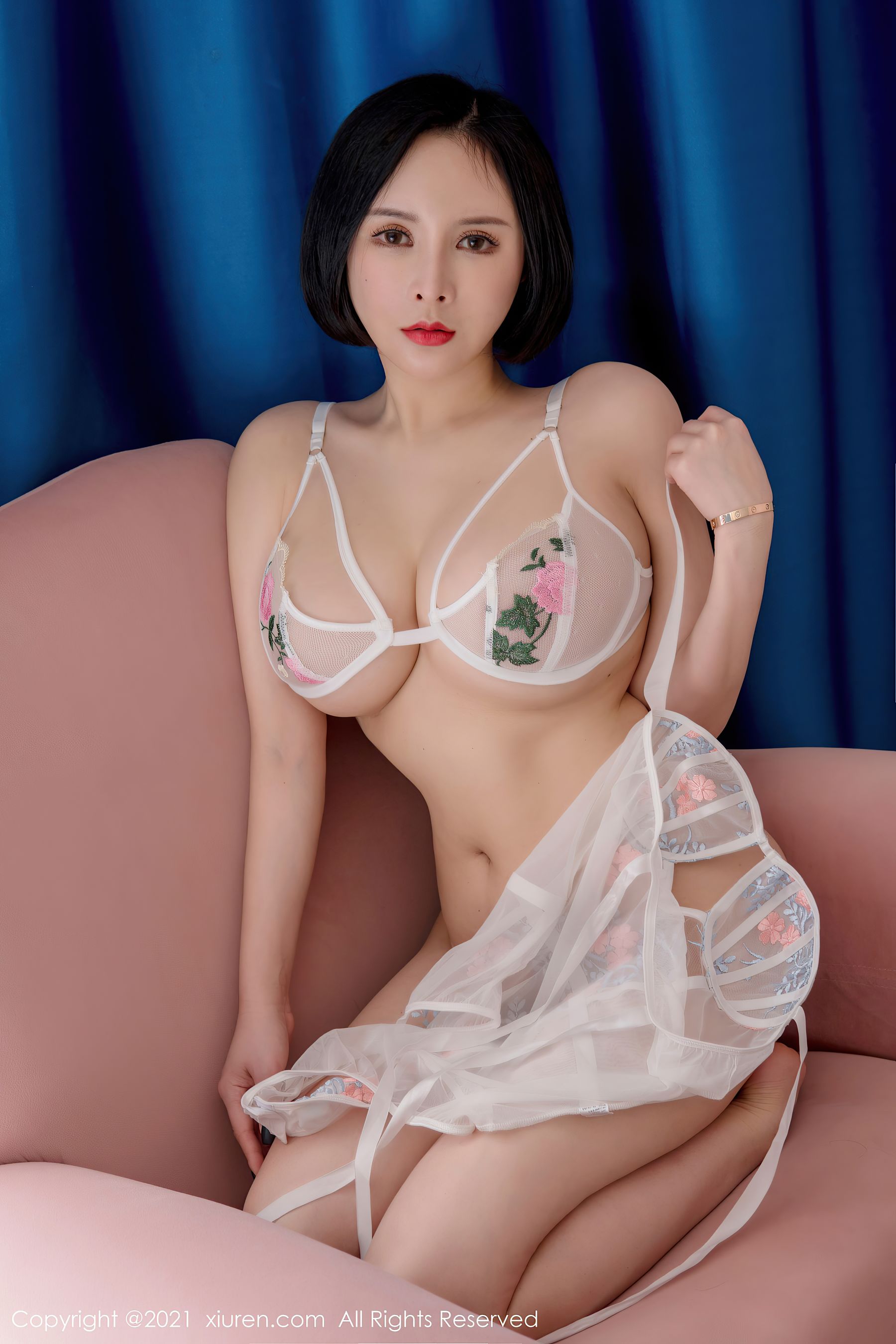 [秀人XiuRen] No.3296 韩姗姗