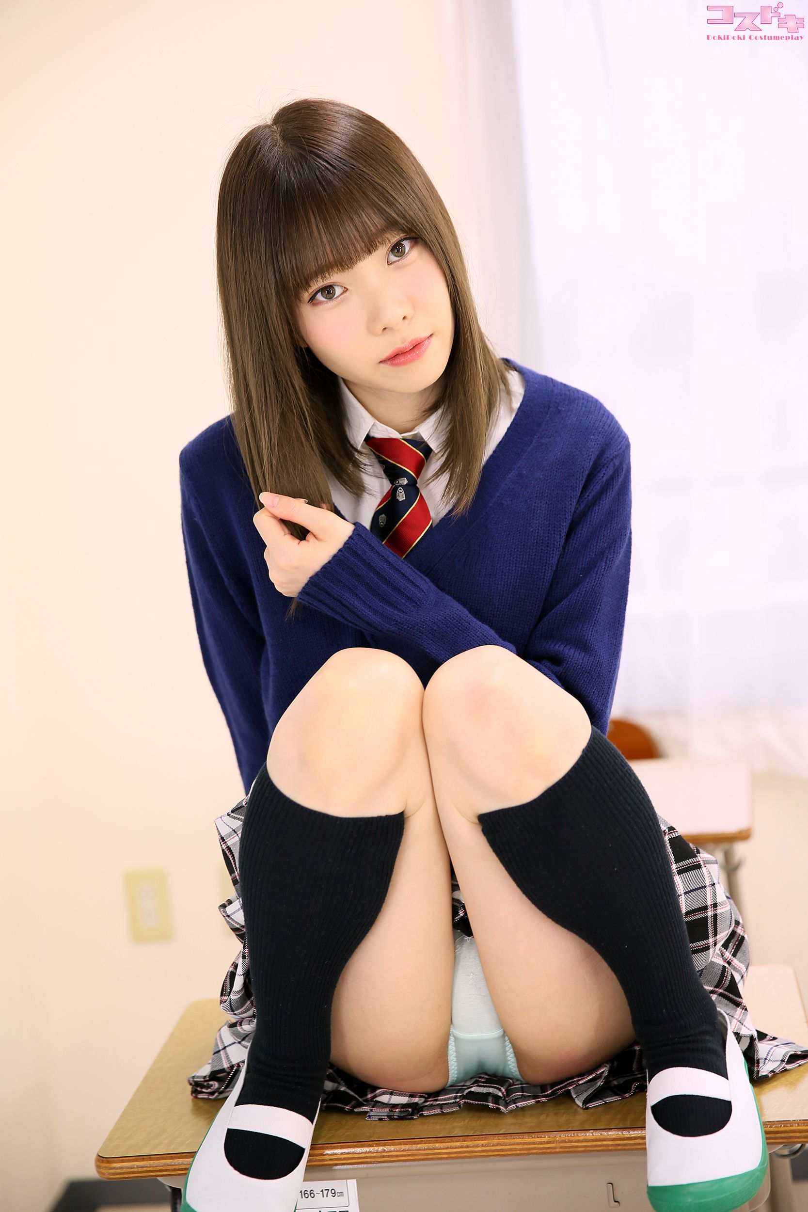 [Cosdoki] Arisa Takanashi 高梨有紗 takanashiarisa_pic_seifukucardigan1