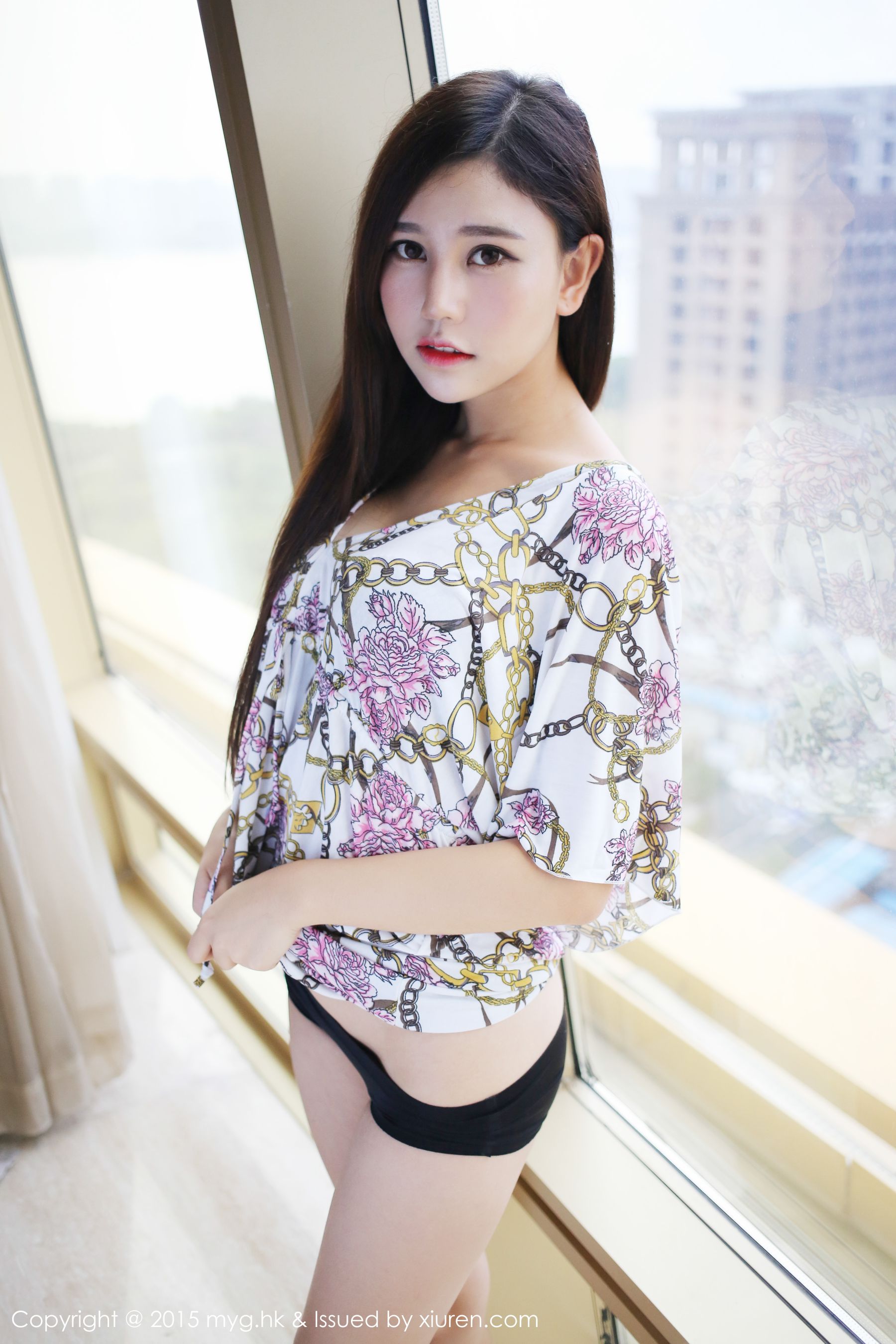 Milk楚楚《2套超短裙+内衣诱惑》 [美媛馆MyGirl] Vol.139