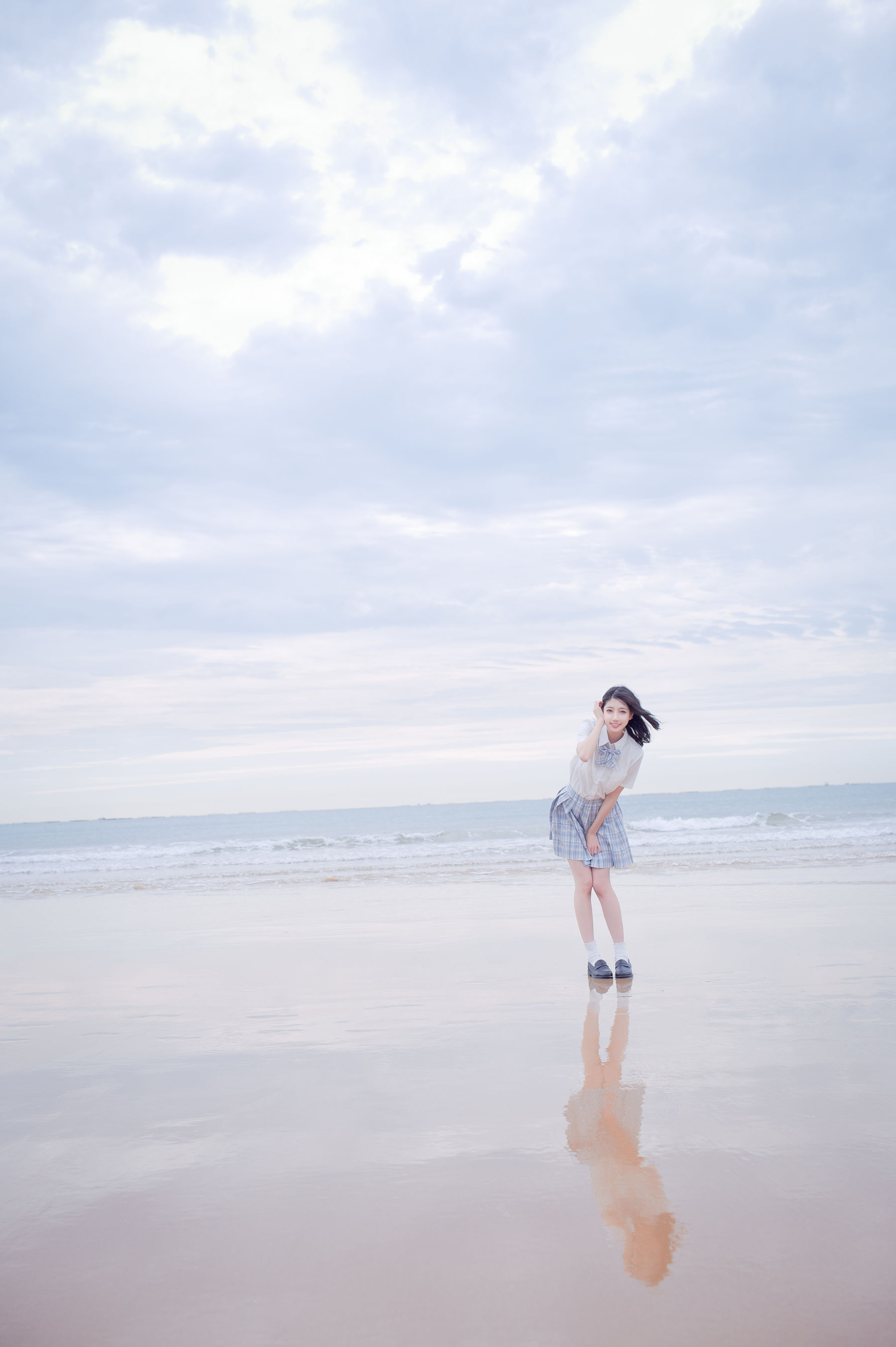 [COS福利] 周叽是可爱兔兔 - 海边jk