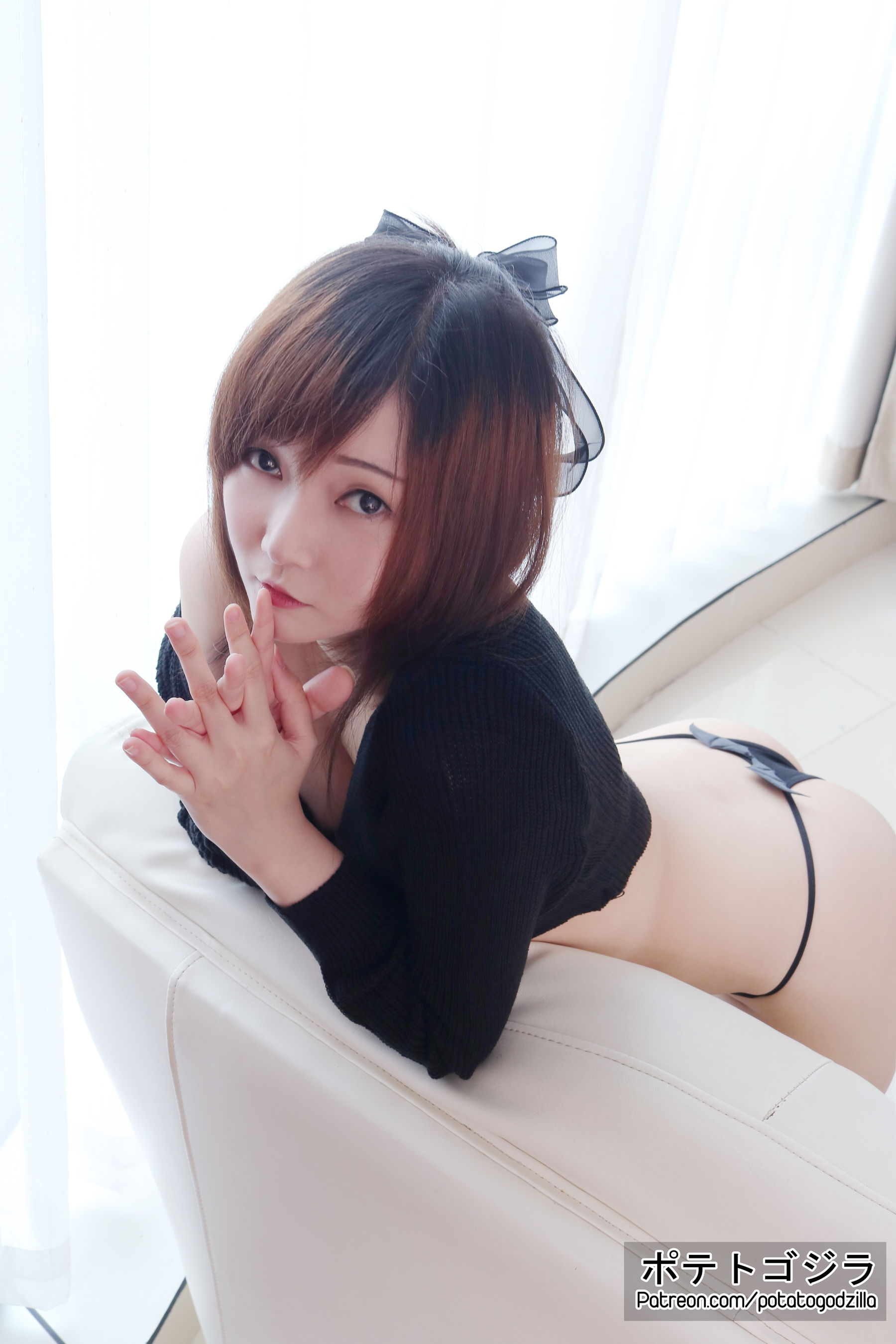 [COS福利] Coser小姐姐Potato Godzilla - Lewd Black Outfit