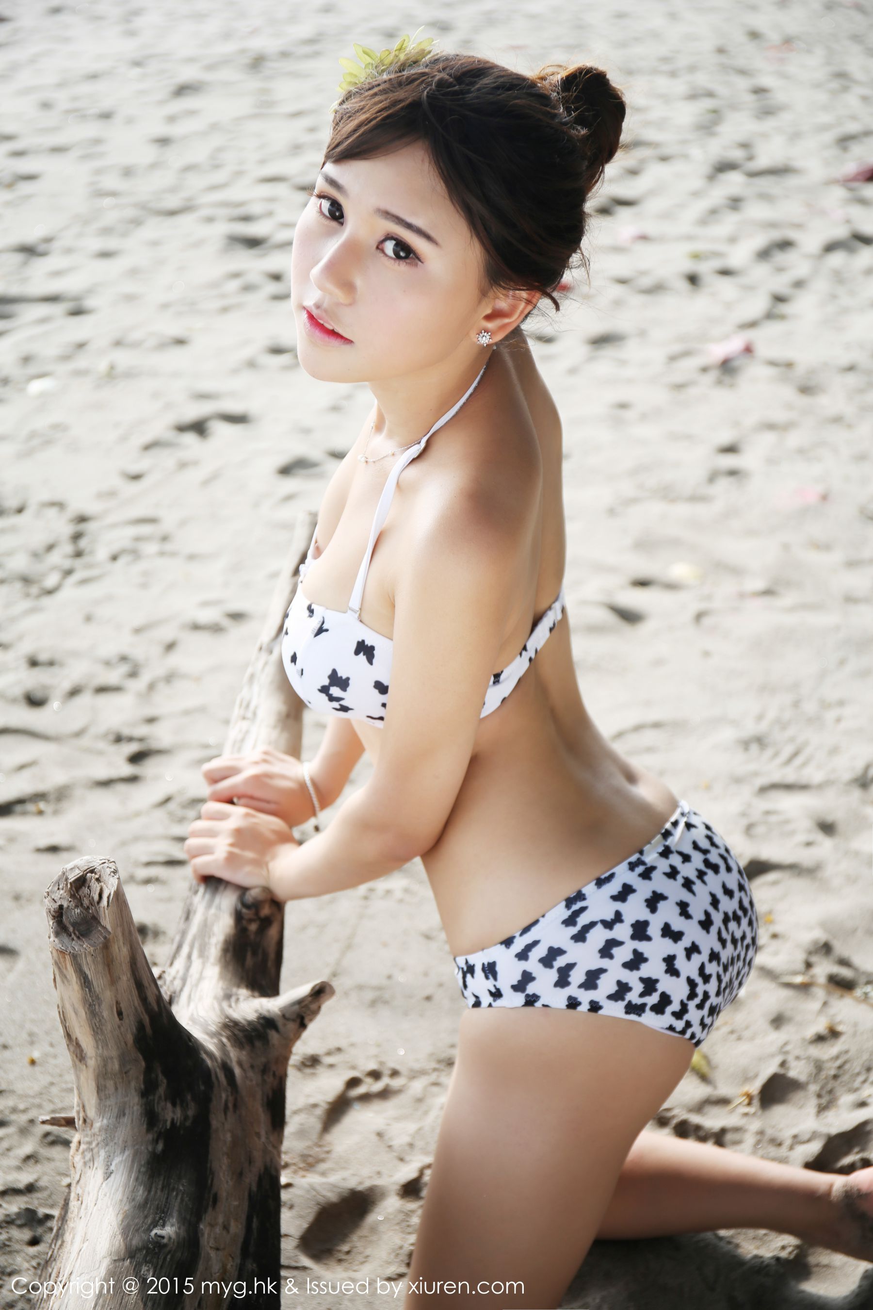Milk楚楚《龙目岛旅拍》清凉比基尼 [美媛馆MyGirl] Vol.151