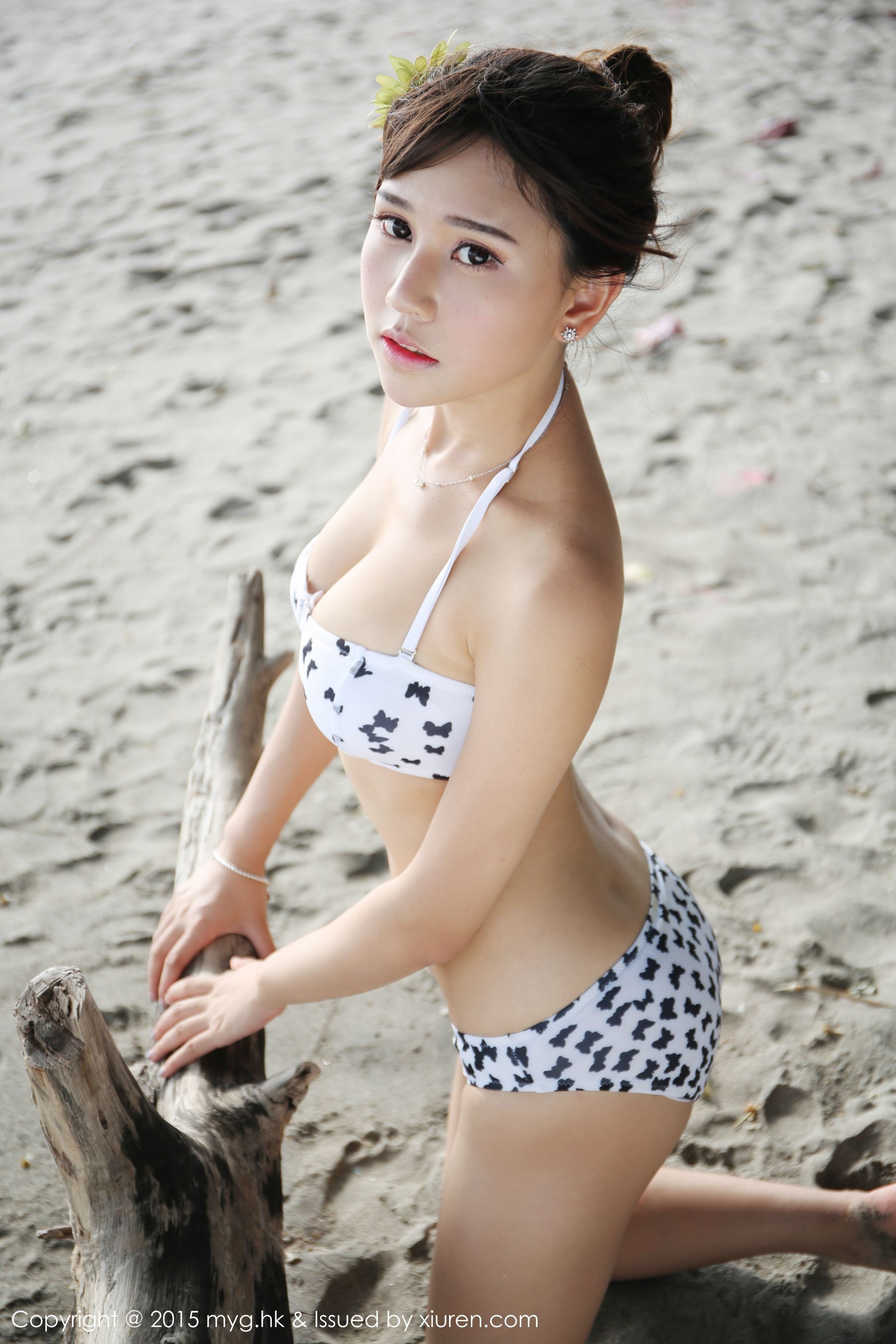 Milk楚楚《龙目岛旅拍》清凉比基尼 [美媛馆MyGirl] Vol.151