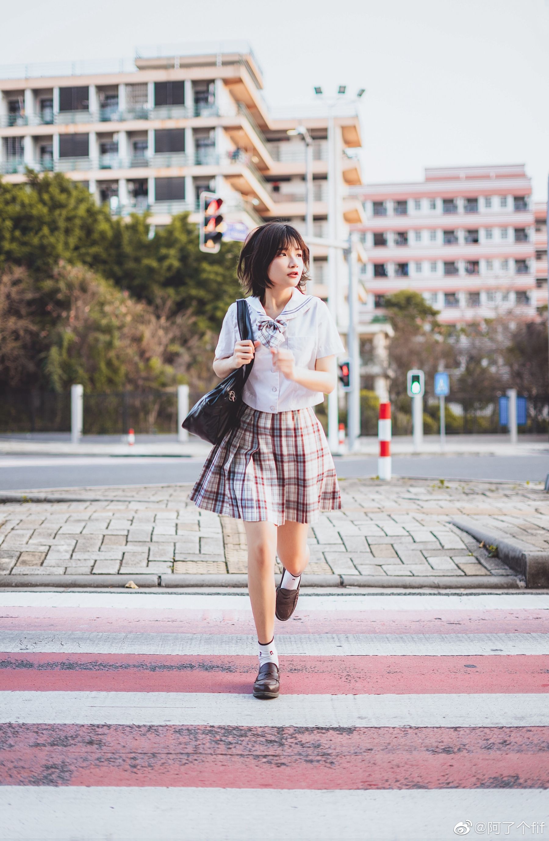 [COS福利] 动漫博主阿了个fifi - 阳光JK