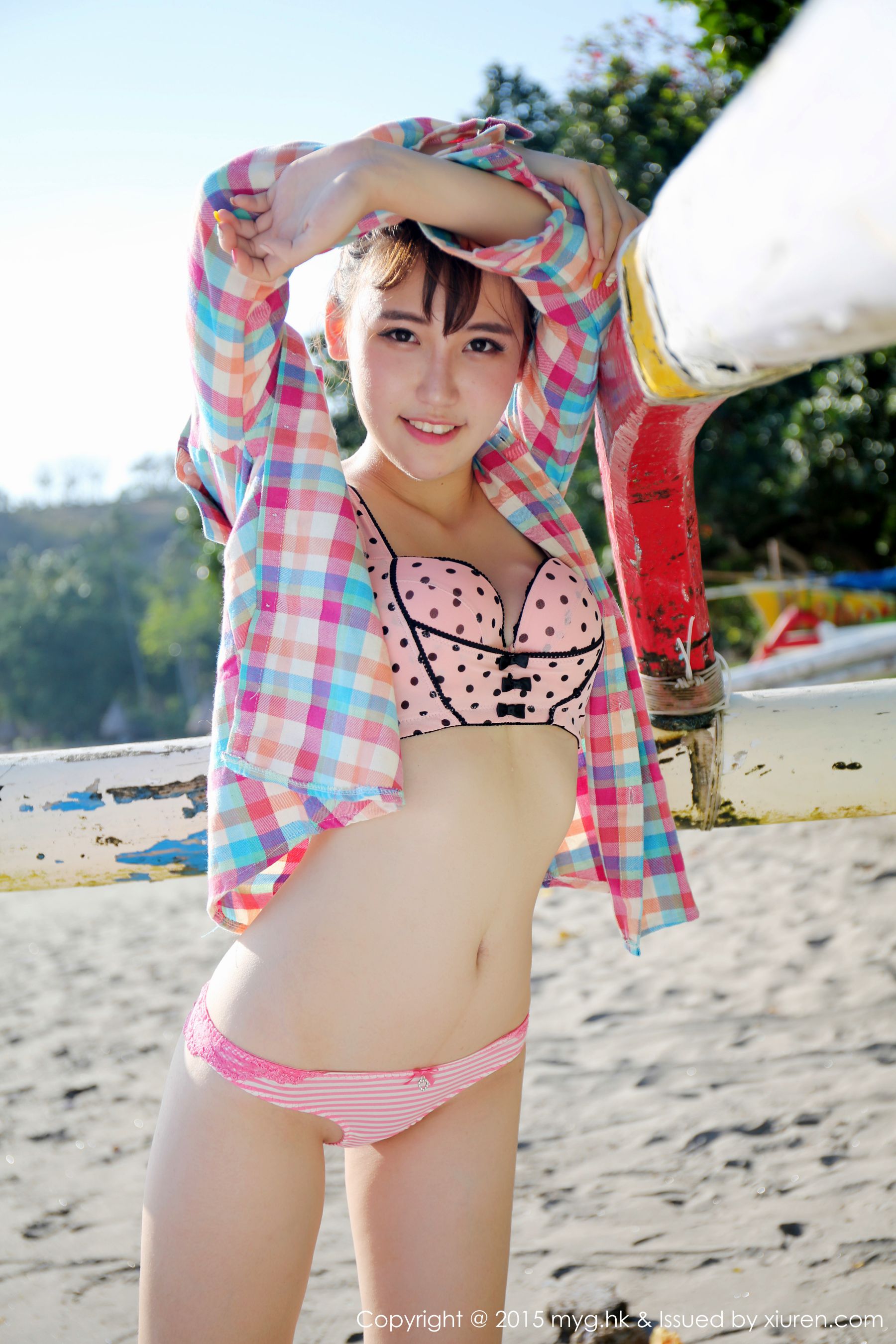 熊吖BOBO《海滩牛仔热裤+比基尼》 [美媛馆MyGirl] Vol.158