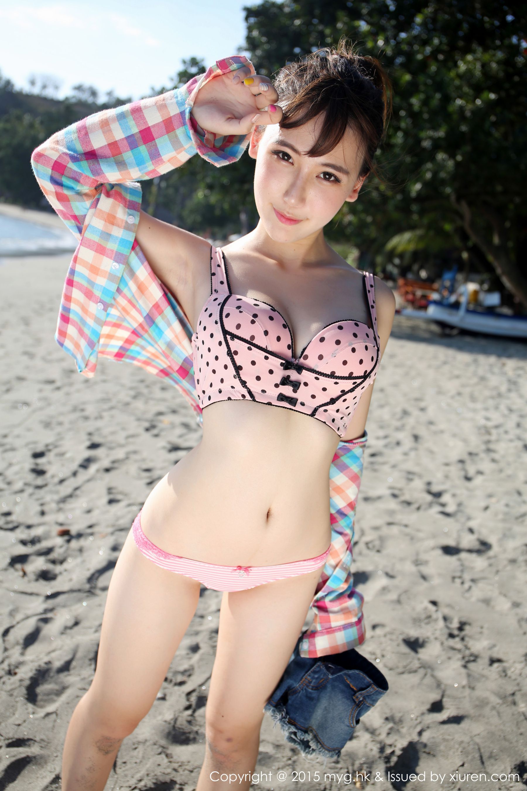 熊吖BOBO《海滩牛仔热裤+比基尼》 [美媛馆MyGirl] Vol.158