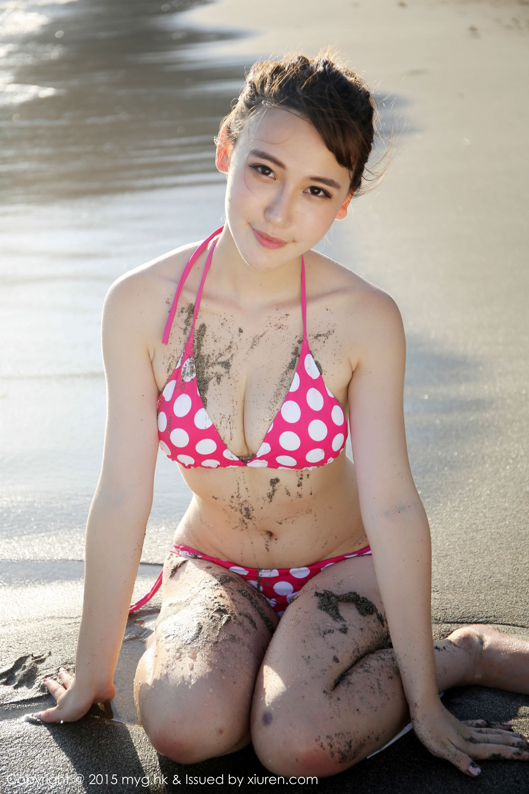 熊吖BOBO《海滩牛仔热裤+比基尼》 [美媛馆MyGirl] Vol.158