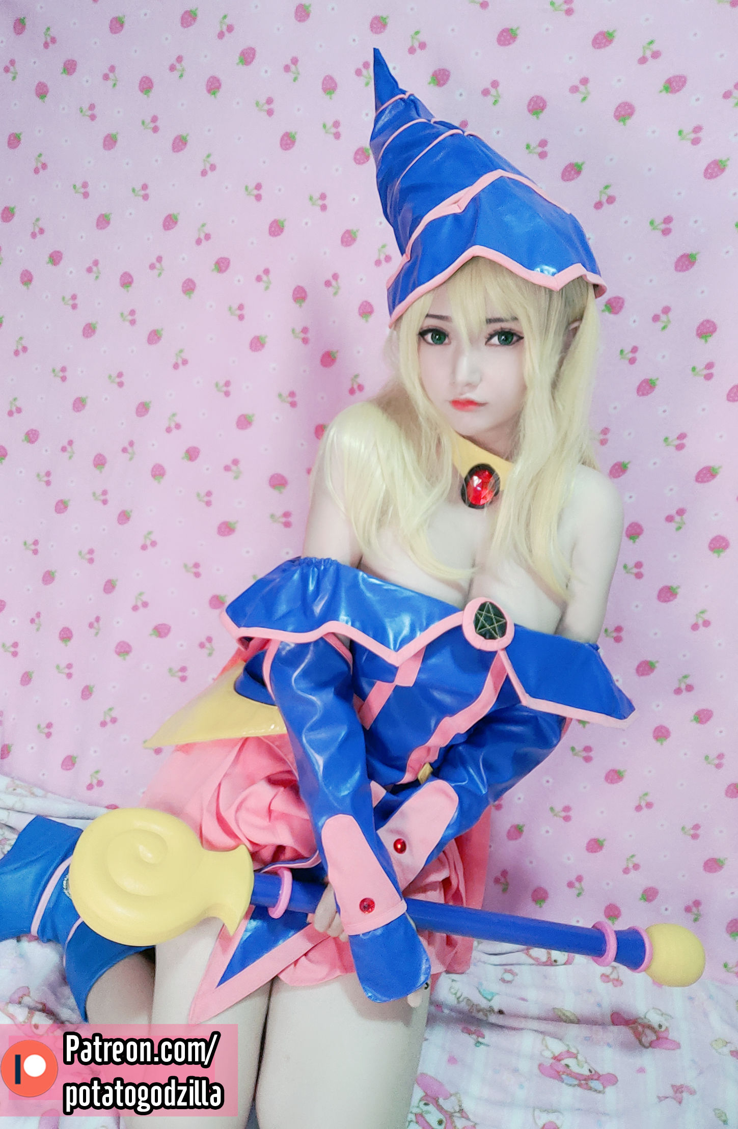 [COS福利] Coser小姐姐Potato Godzilla - Dark Magician Girl