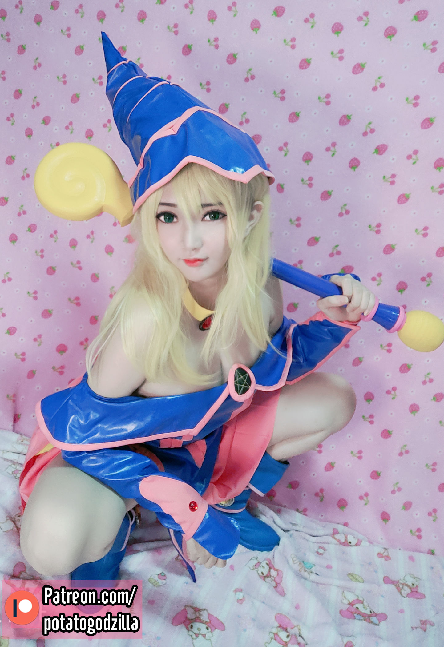 [COS福利] Coser小姐姐Potato Godzilla - Dark Magician Girl