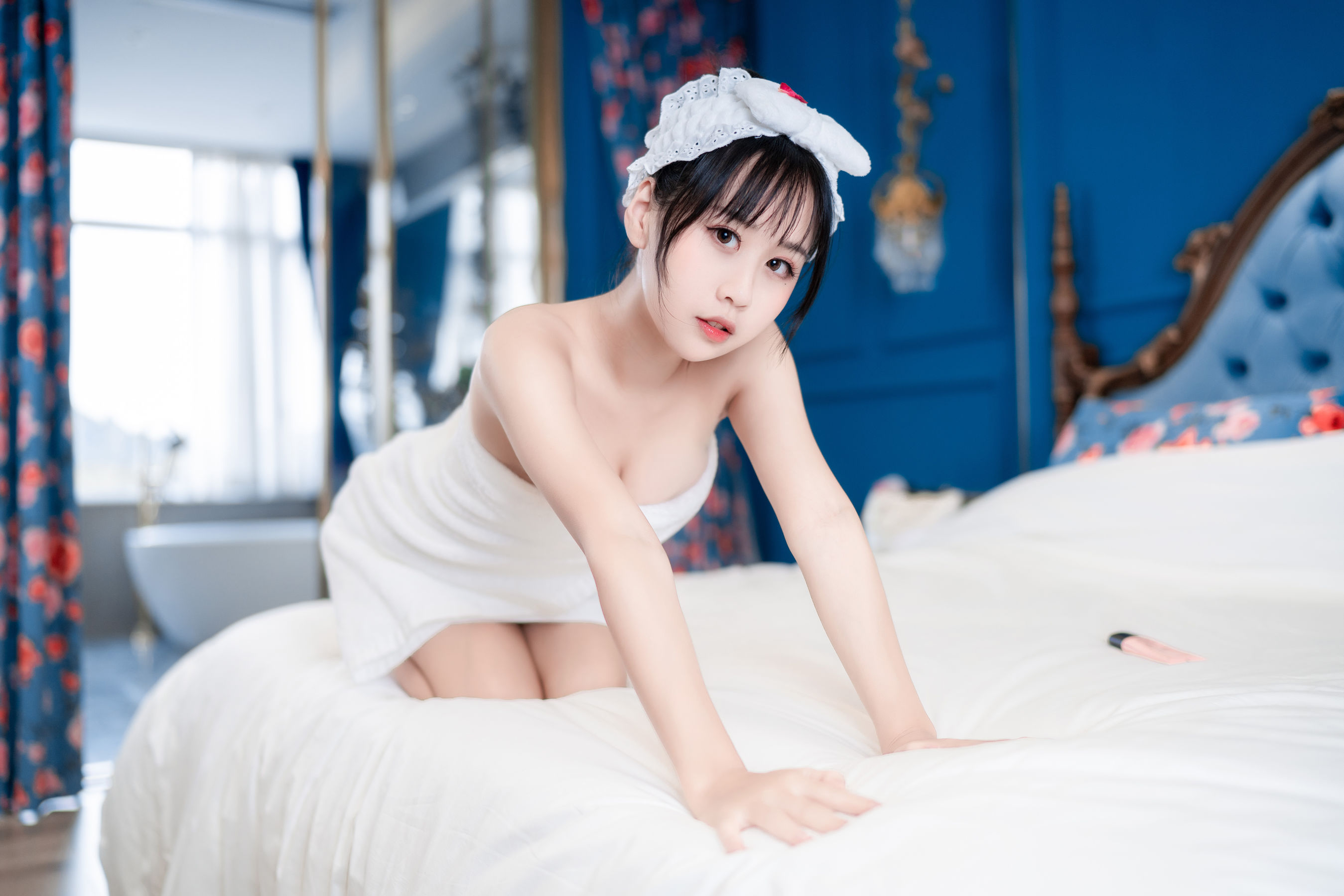 [COS福利] 阳光美少女萌芽儿o0 - 浴巾