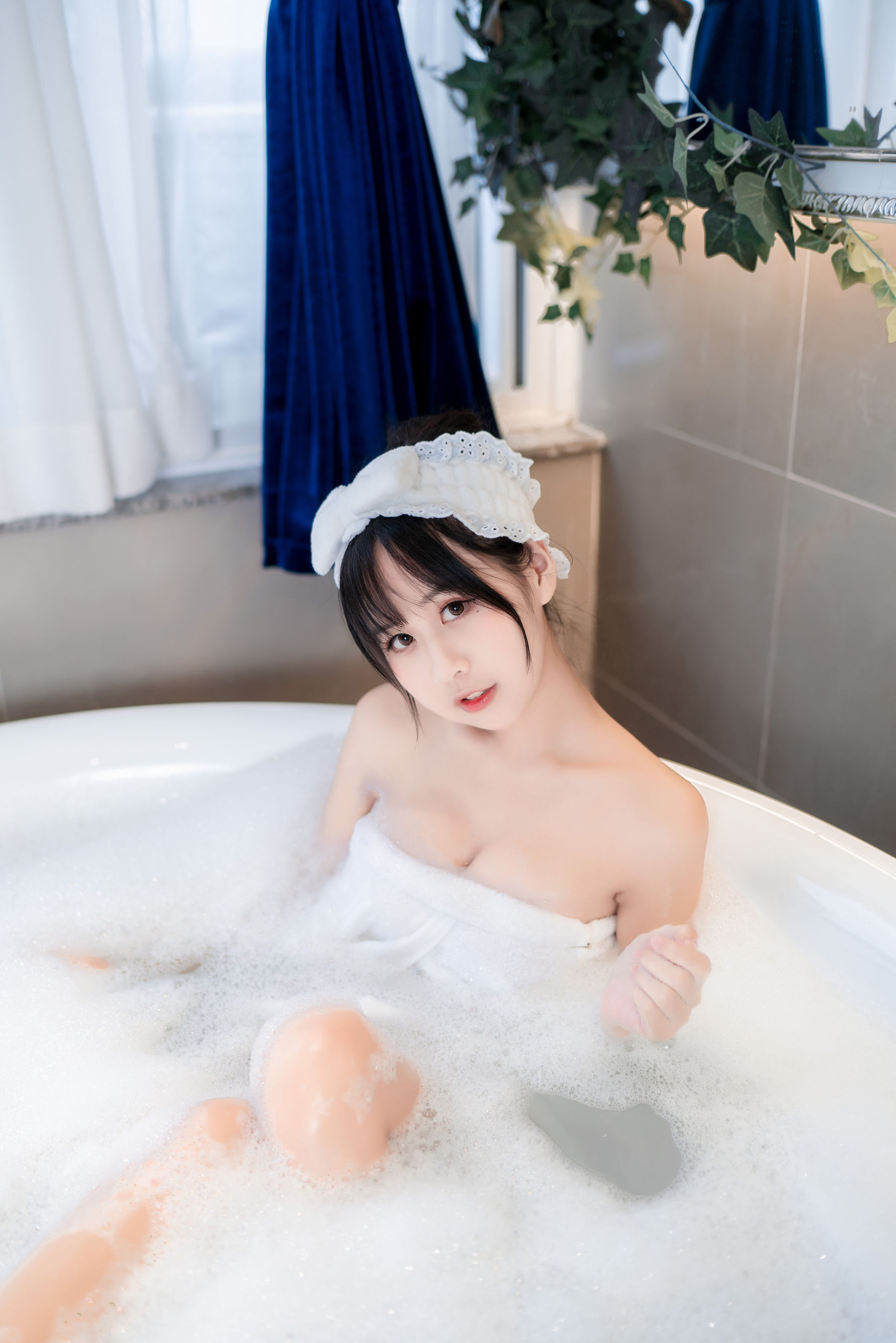 [COS福利] 阳光美少女萌芽儿o0 - 浴巾