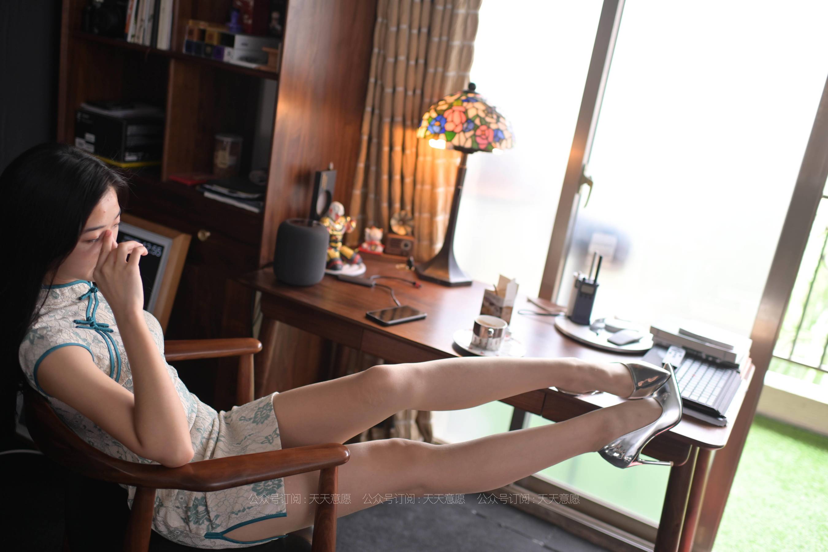 [IESS异思趣向] 丝享家 788：宁宁《爱看书的旗袍美女》