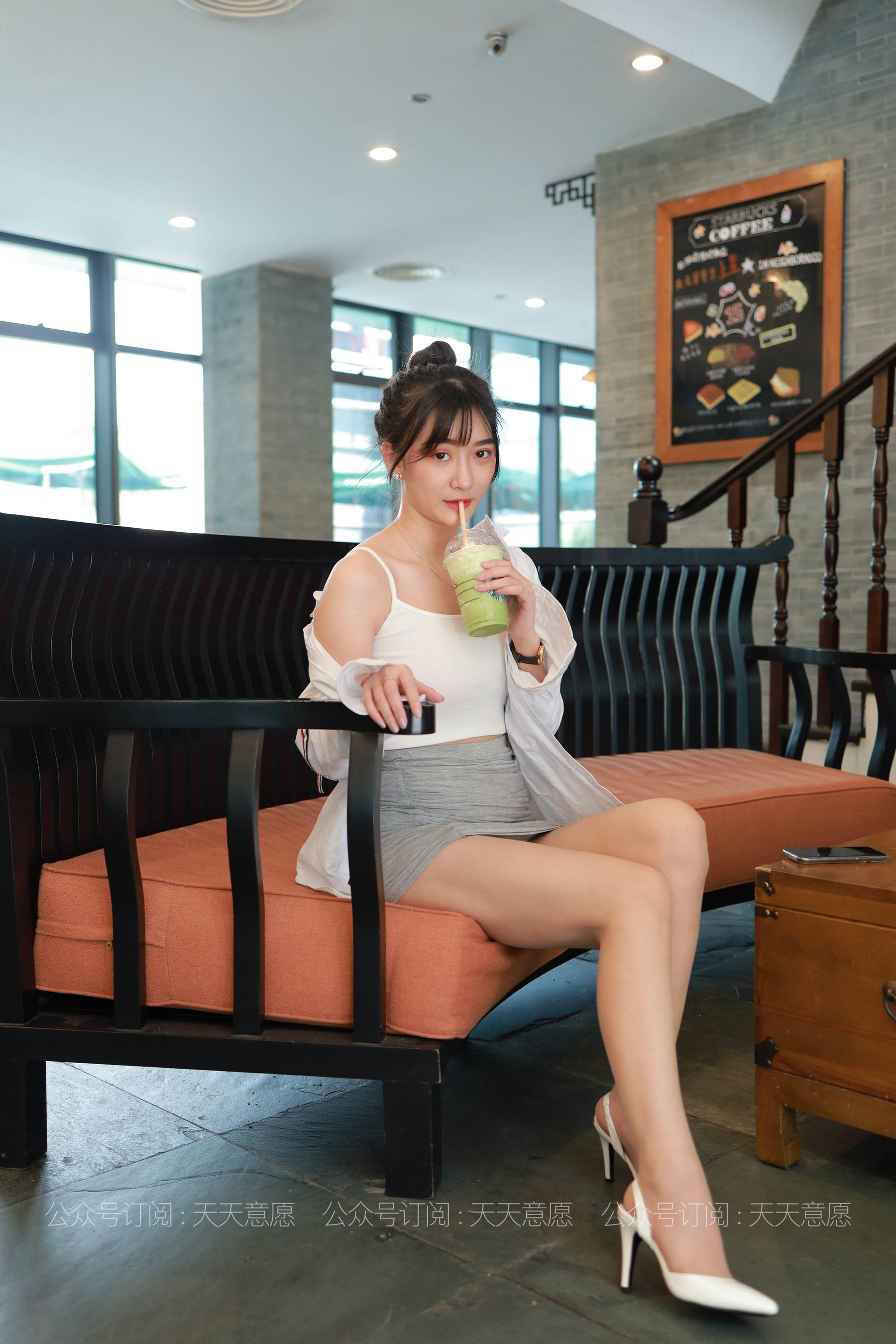 [IESS异思趣向] 丝享家 798：秋秋《姓感包臀裙》
