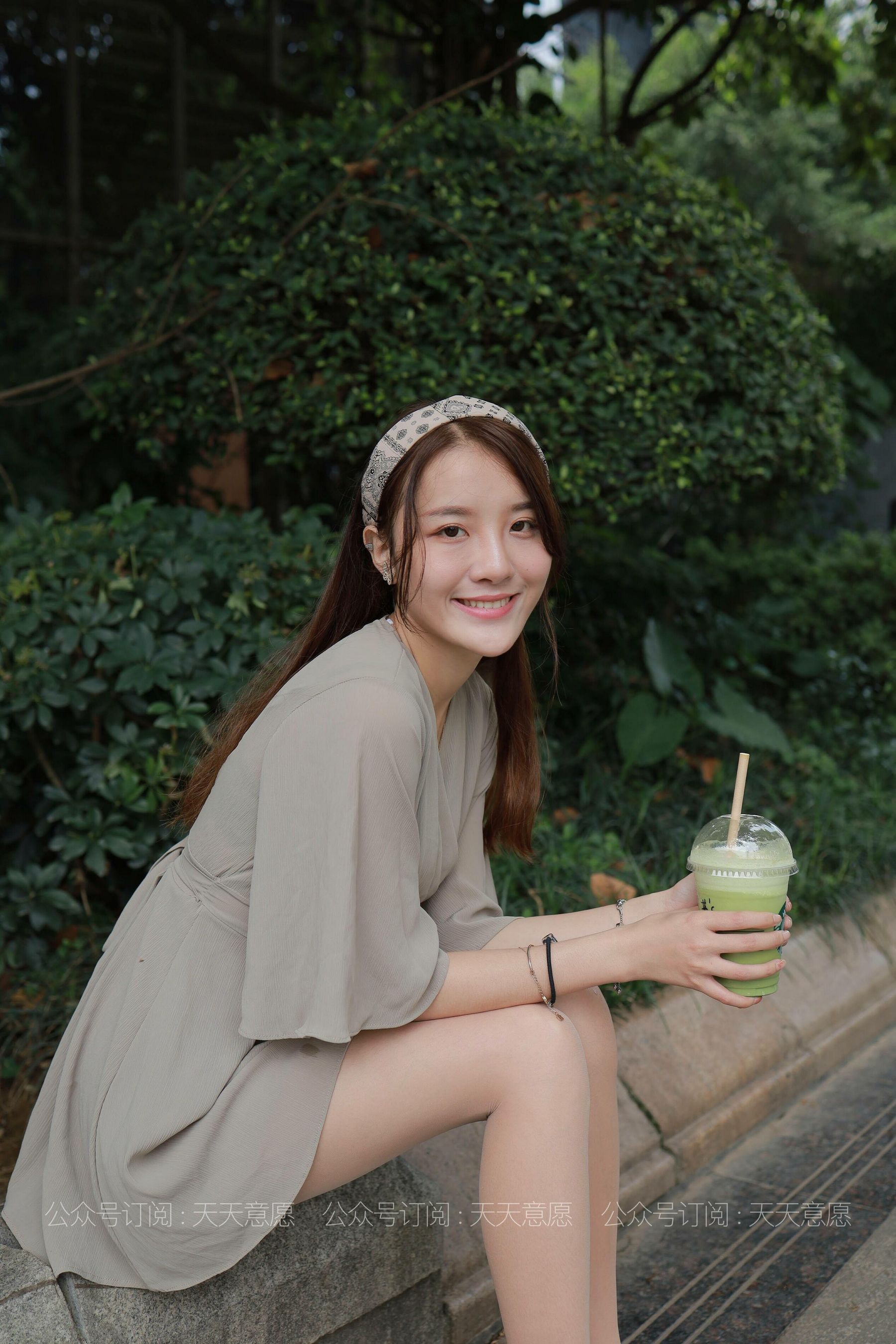[IESS异思趣向] 丝享家 817：婉苹《阶梯上的邂逅》