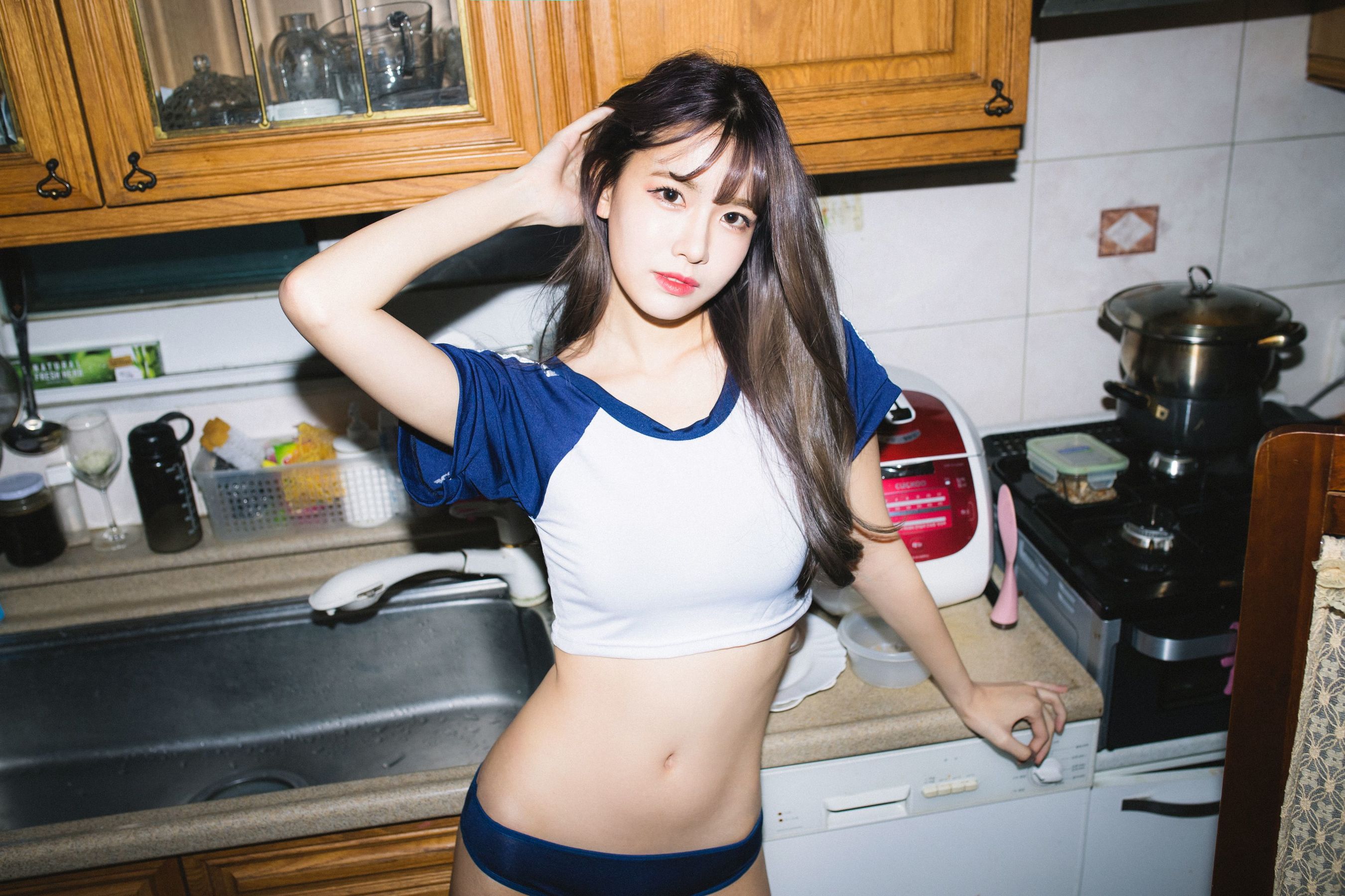 [Moon Night Snap] - Ahrin《The present》