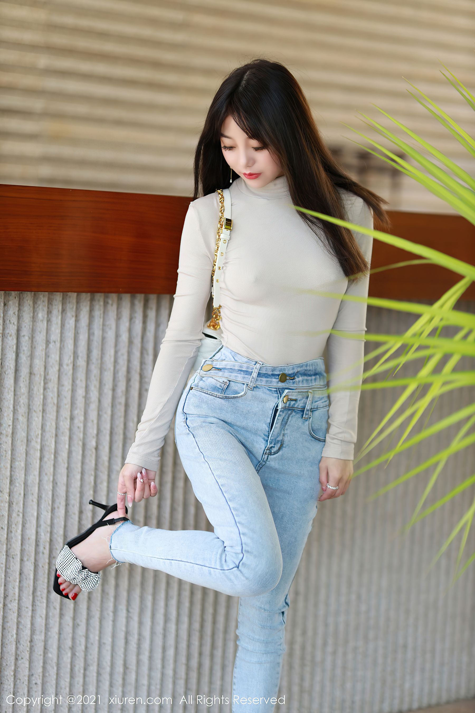 [秀人XIUREN] No.3369 佘贝拉bella