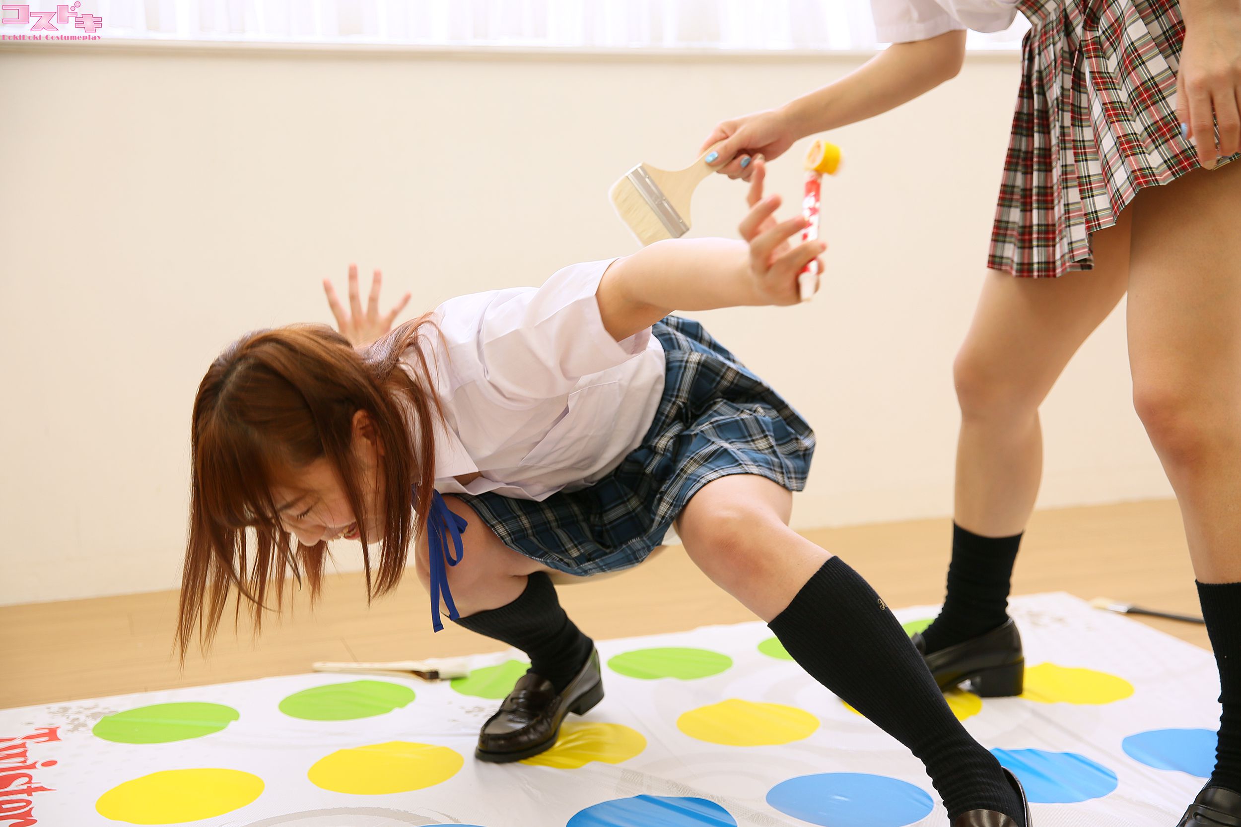 [Cosdoki] Yuri Shinomiya 篠宮ゆり x Miku Abeno 阿部乃みく abenoshinomiya_pic_seifuku1+2