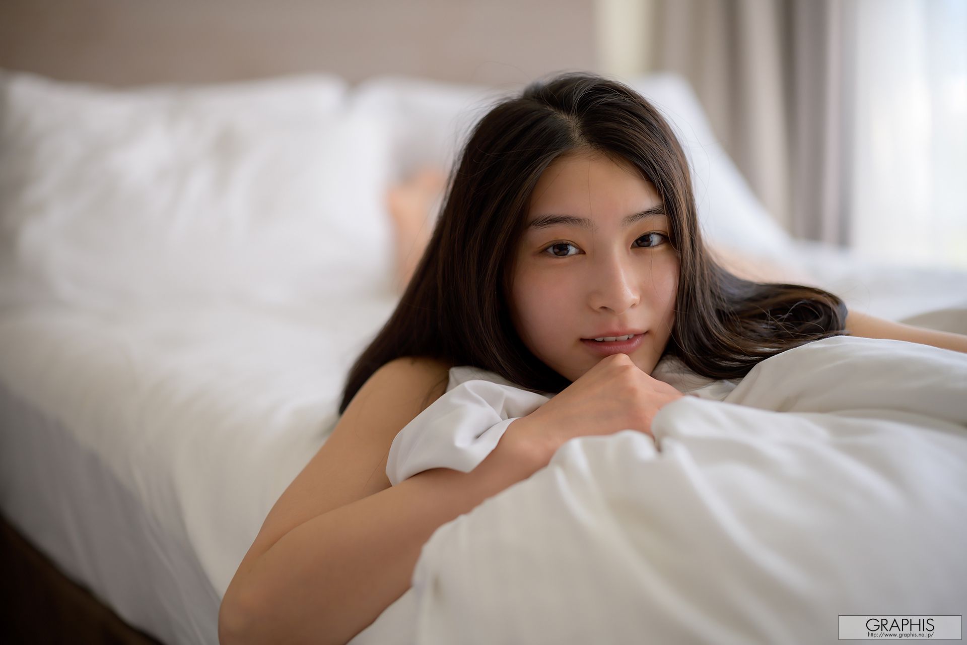 [Graphis] Special - Suzu Honjo 本庄鈴 Corpo
