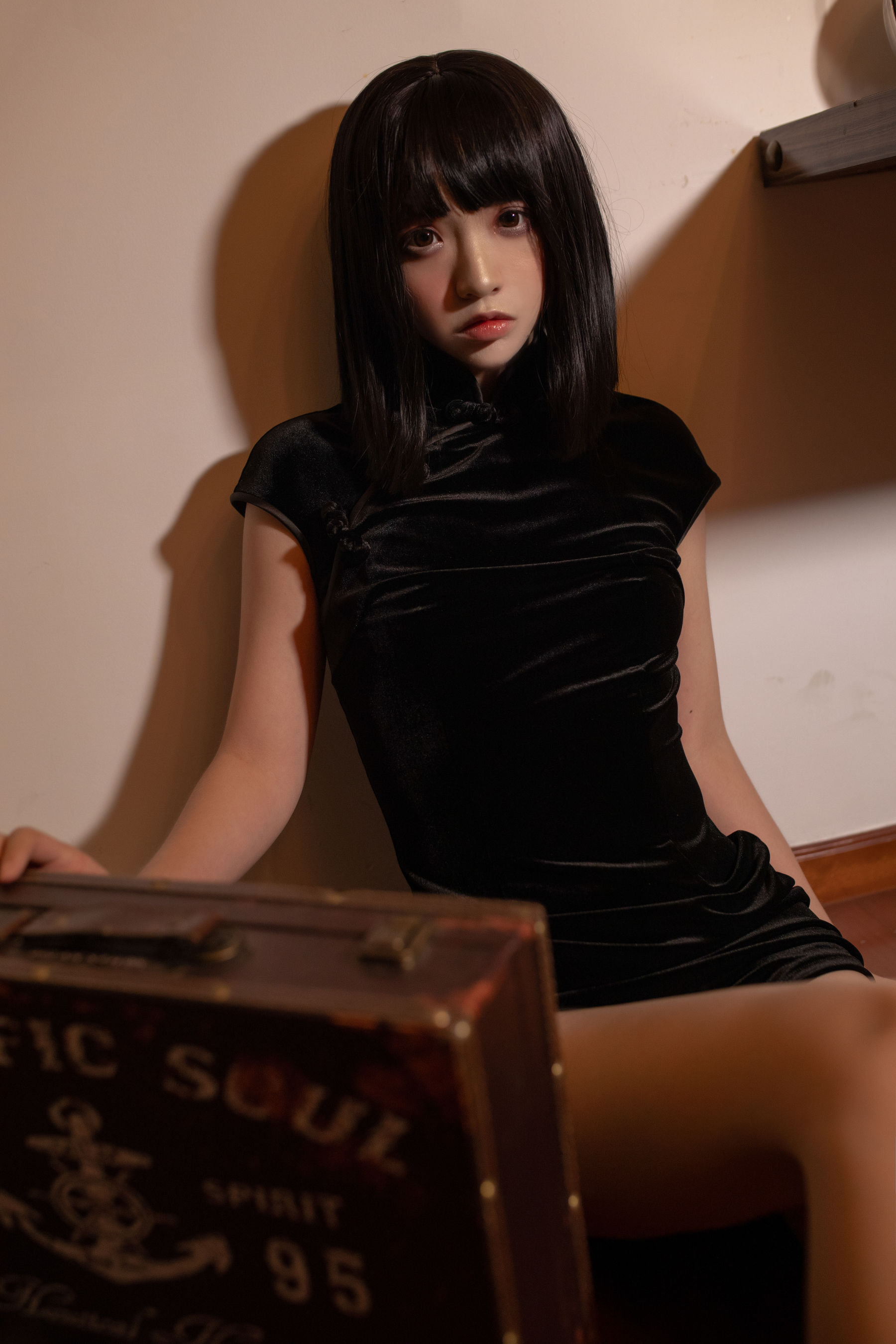 [网红COSER写真] 疯猫ss - 肉丝黑旗袍