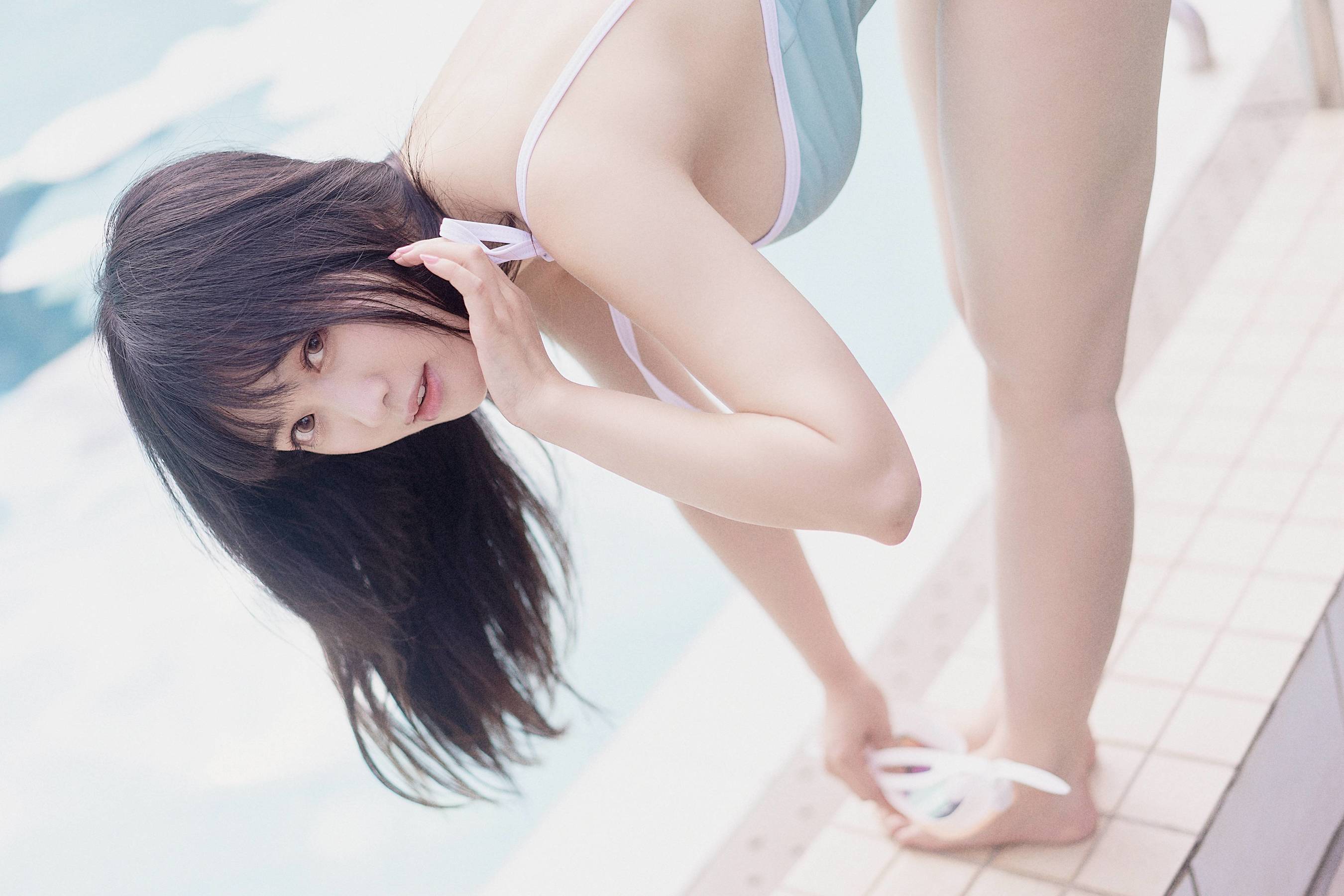 [网红COSER写真] 动漫博主脱尾巴Mizuki - 泳池