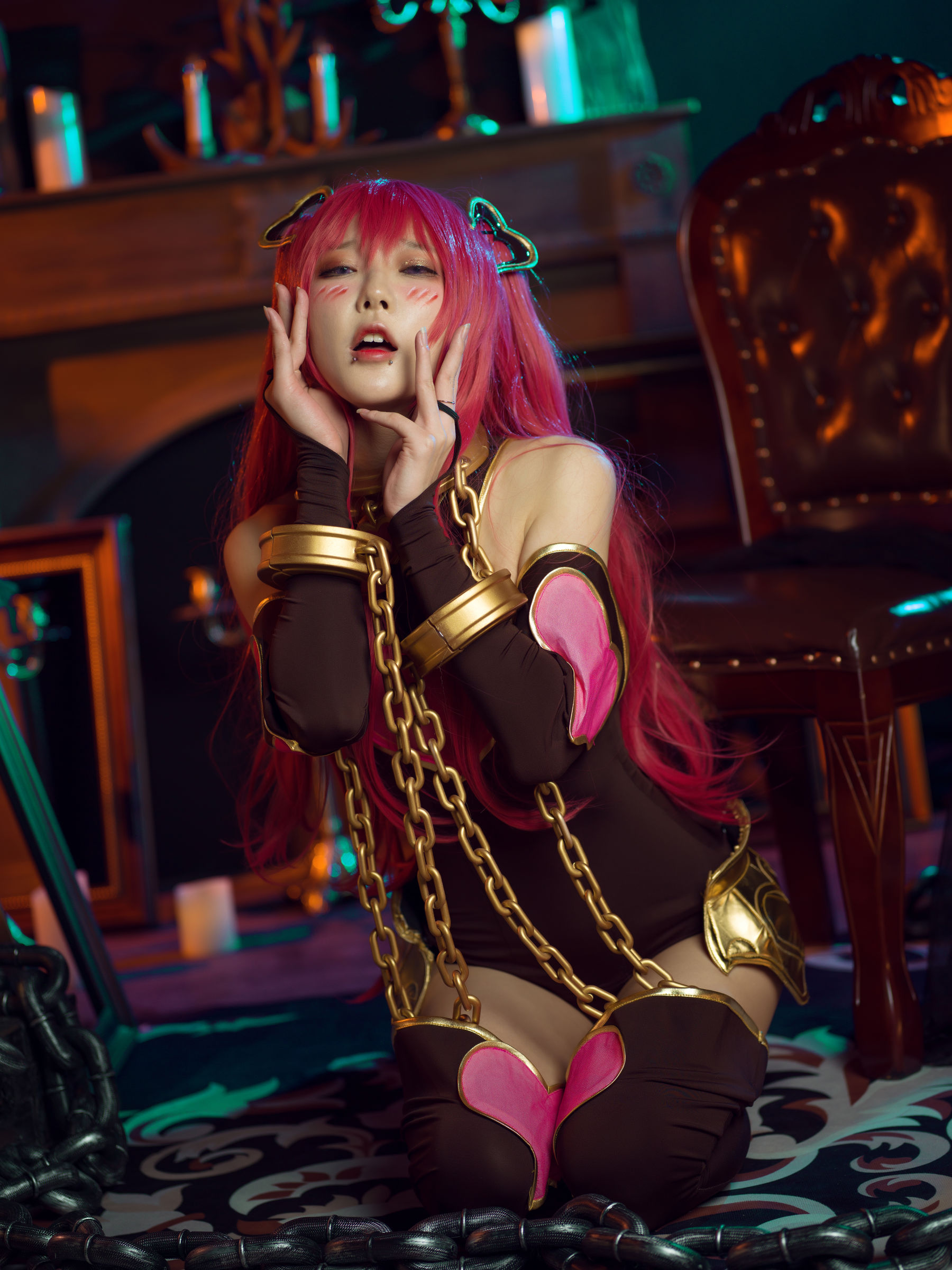 [网红COSER写真] 动漫博主阿包也是兔娘 - 空花