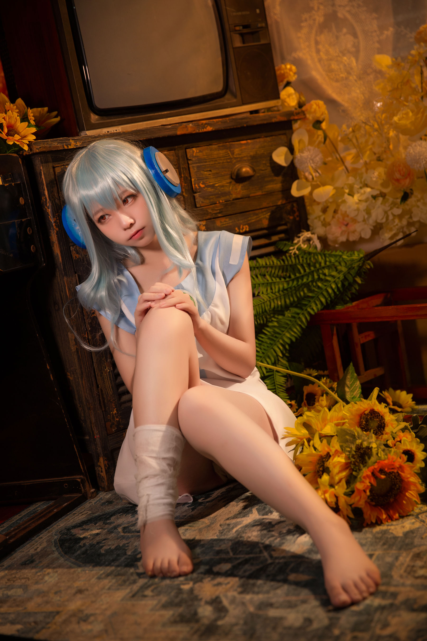 [网红COSER写真] 动漫博主G44不会受伤 - 八音盒