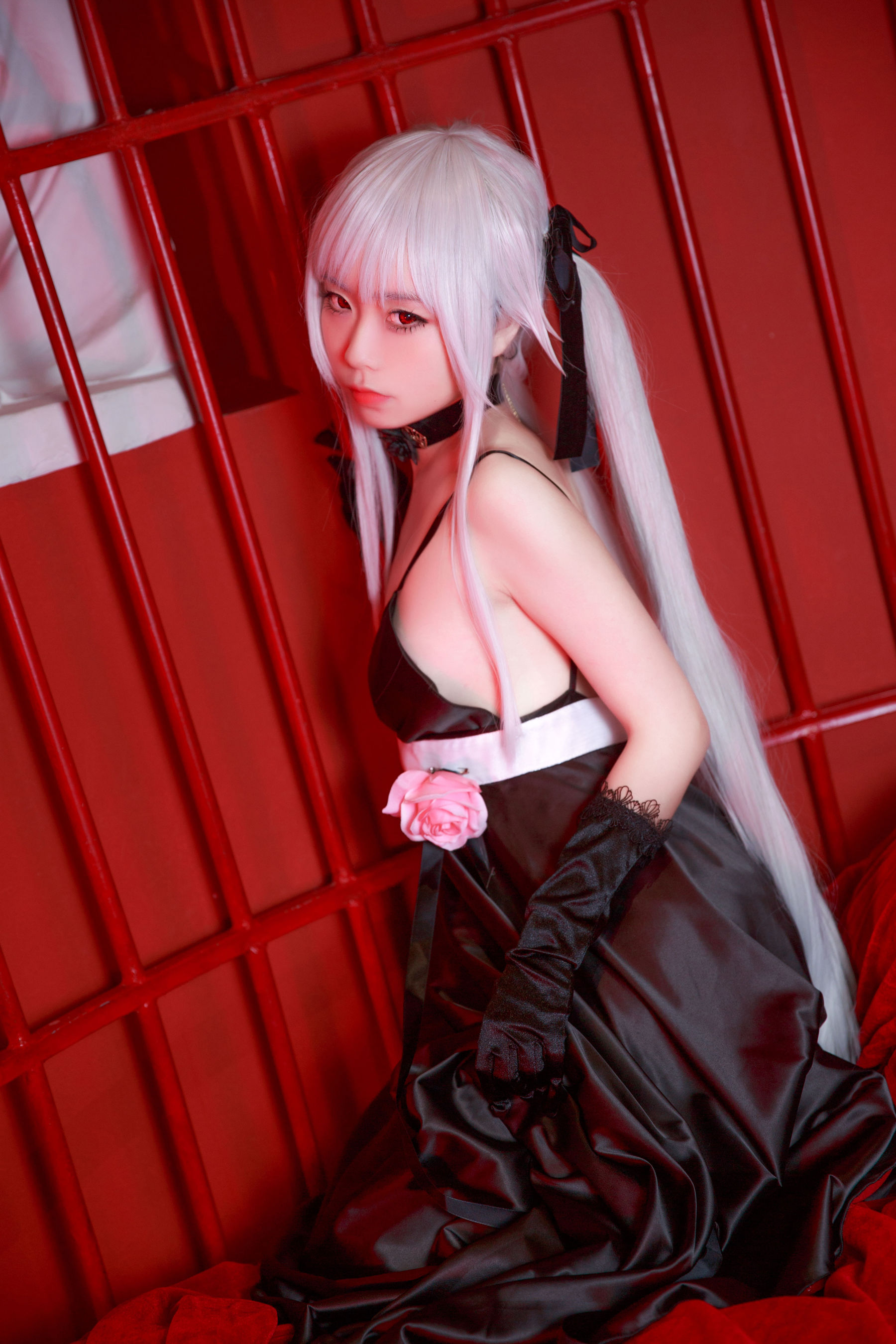 [网红COSER写真] 动漫博主G44不会受伤 - 雾枝黑裙礼服