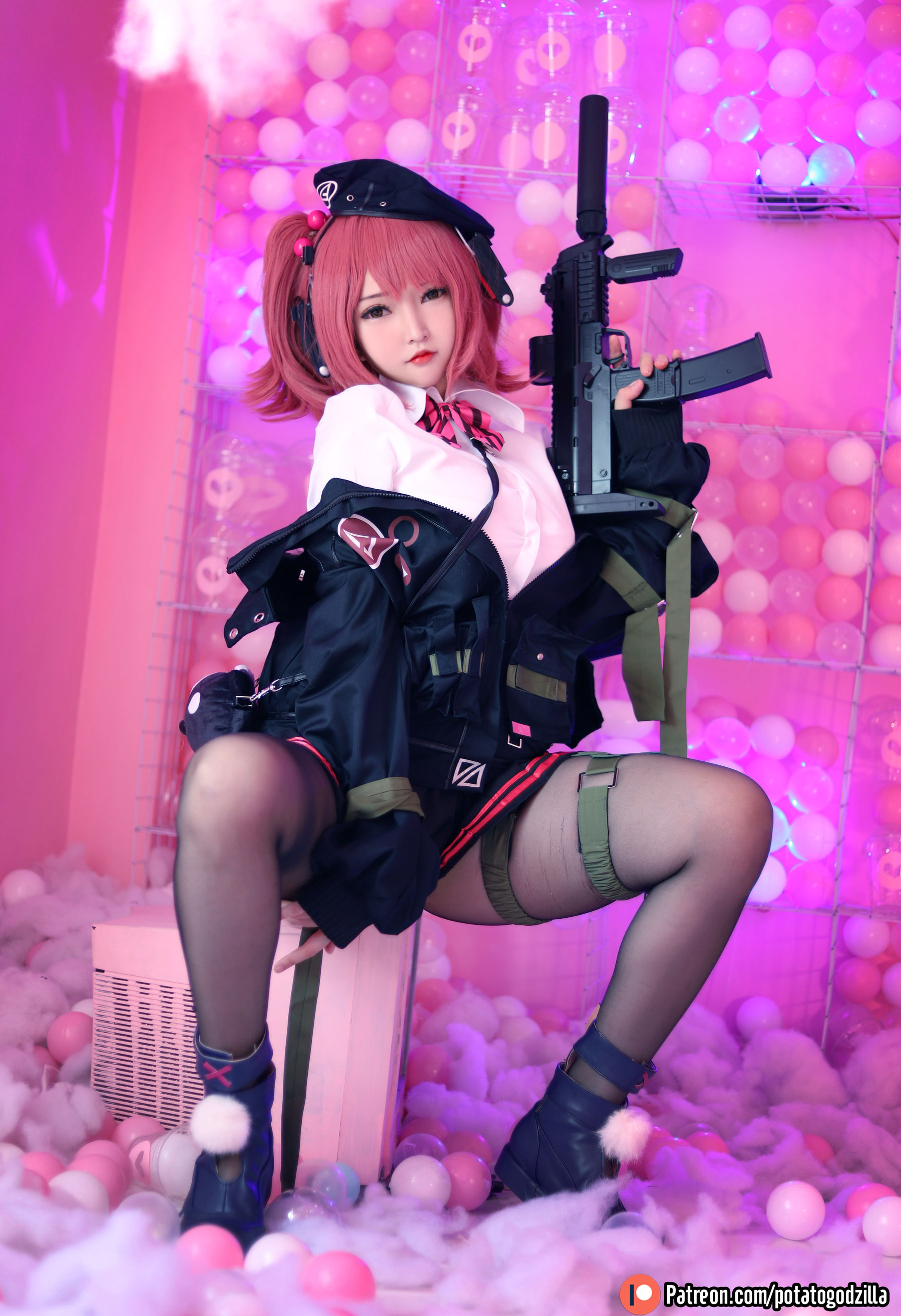 [网红COSER写真] Coser小姐姐Potato Godzilla - MP7 (Girls Frontline)