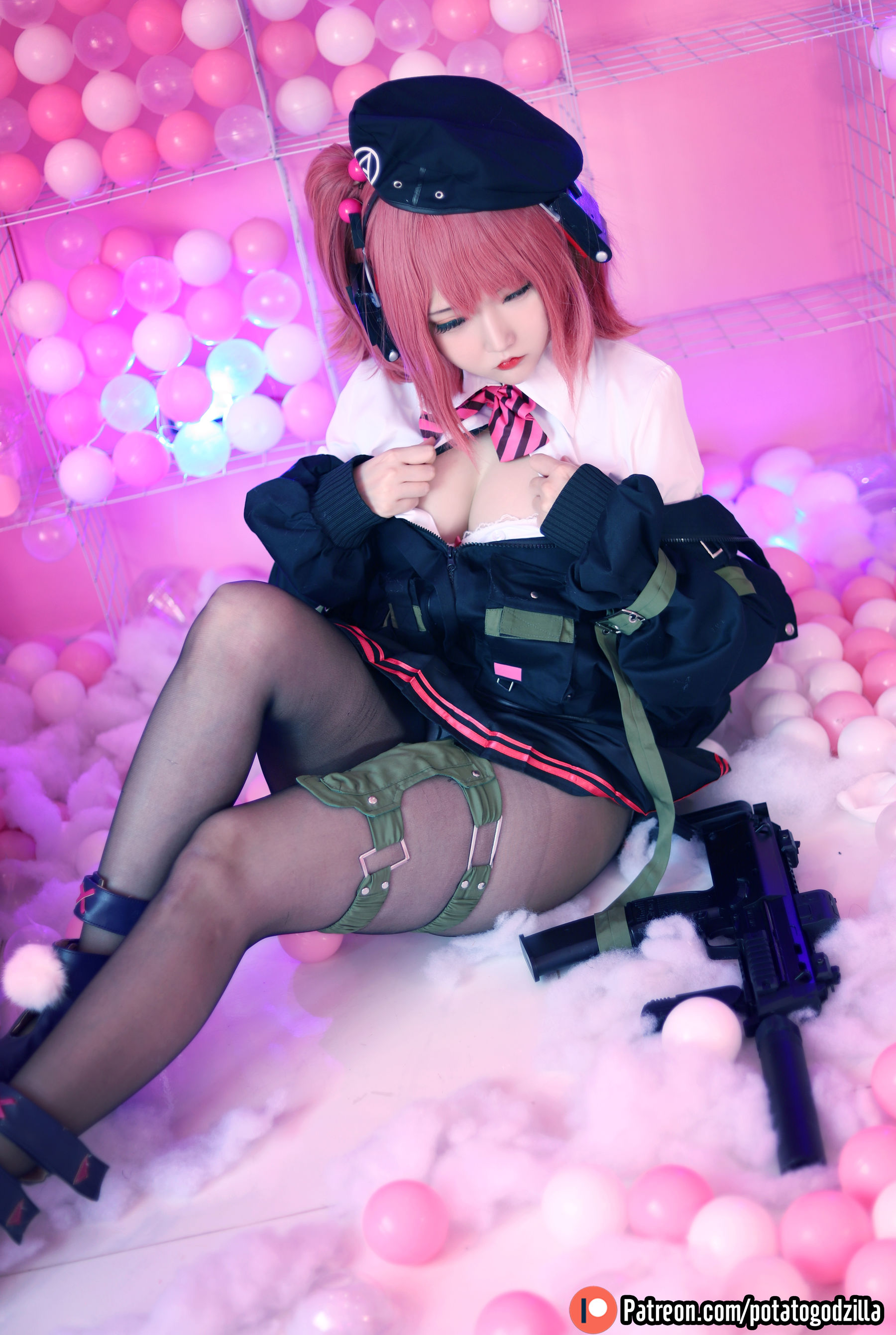 [网红COSER写真] Coser小姐姐Potato Godzilla - MP7 (Girls Frontline)