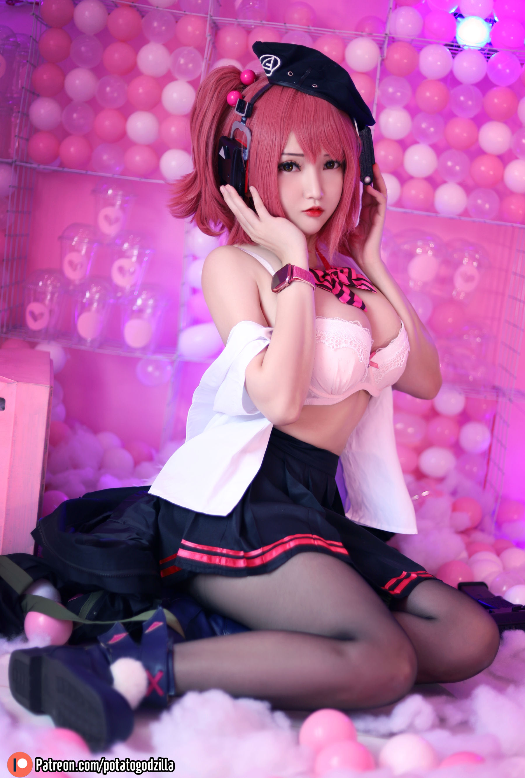 [网红COSER写真] Coser小姐姐Potato Godzilla - MP7 (Girls Frontline)