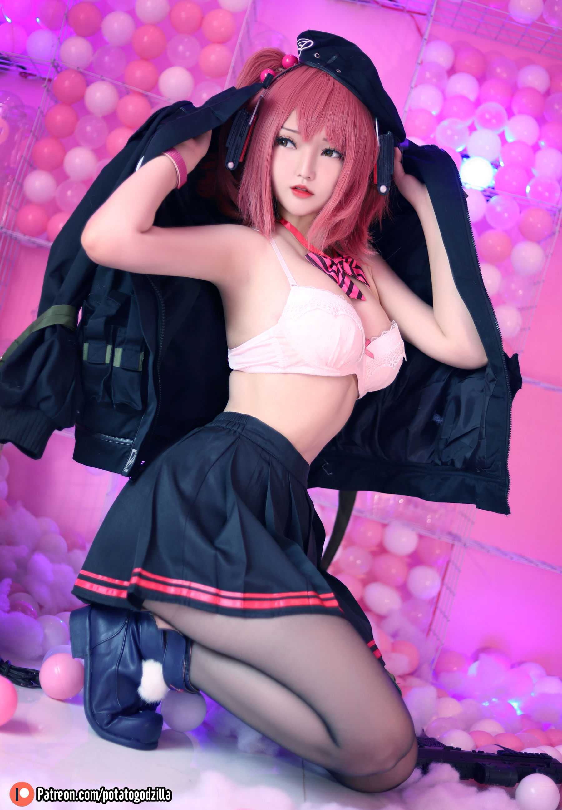 [网红COSER写真] Coser小姐姐Potato Godzilla - MP7 (Girls Frontline)
