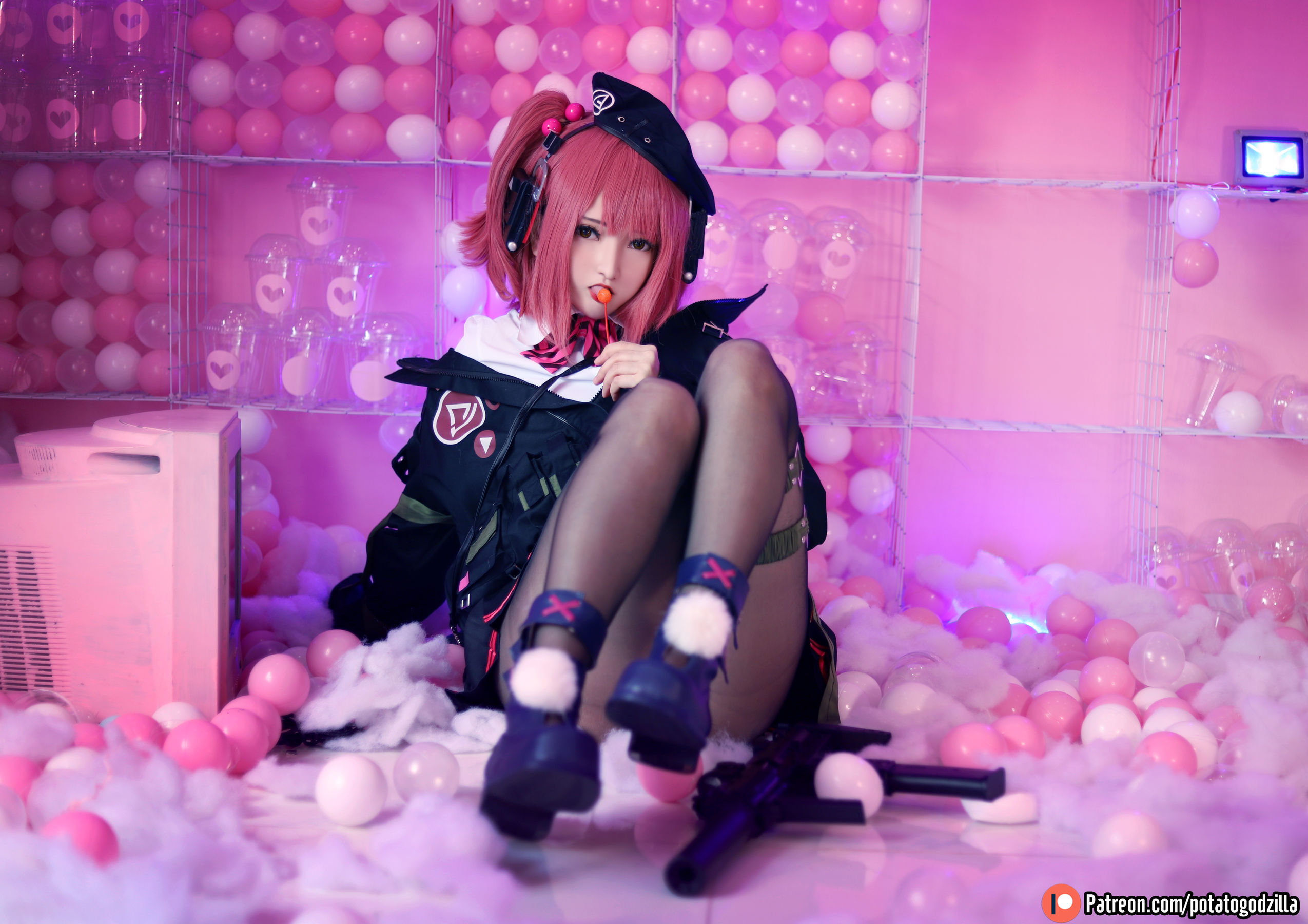 [网红COSER写真] Coser小姐姐Potato Godzilla - MP7 (Girls Frontline)