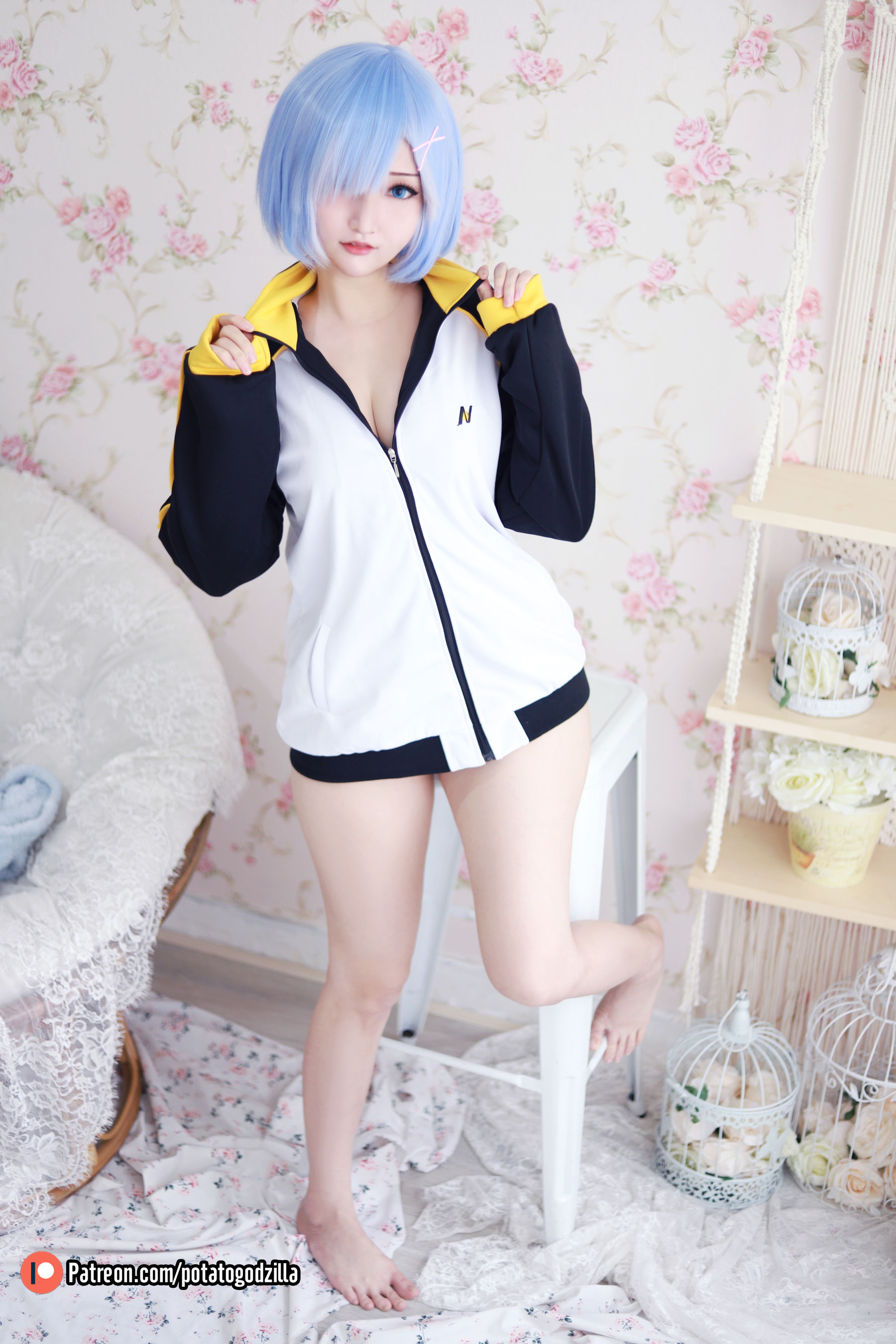 [网红COSER写真] Coser小姐姐Potato Godzilla - Rem In Subaru Jacket
