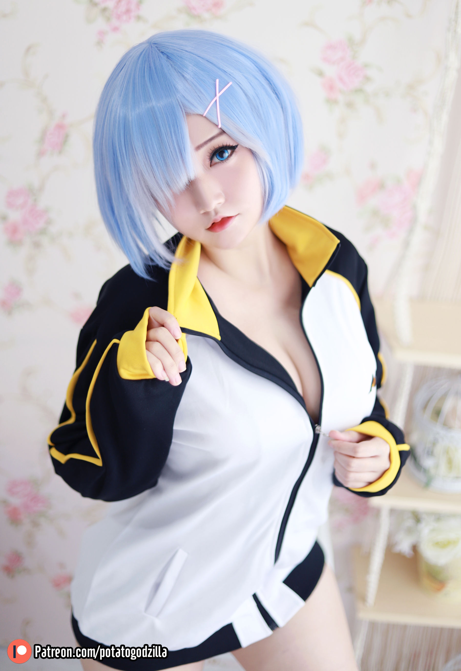 [网红COSER写真] Coser小姐姐Potato Godzilla - Rem In Subaru Jacket