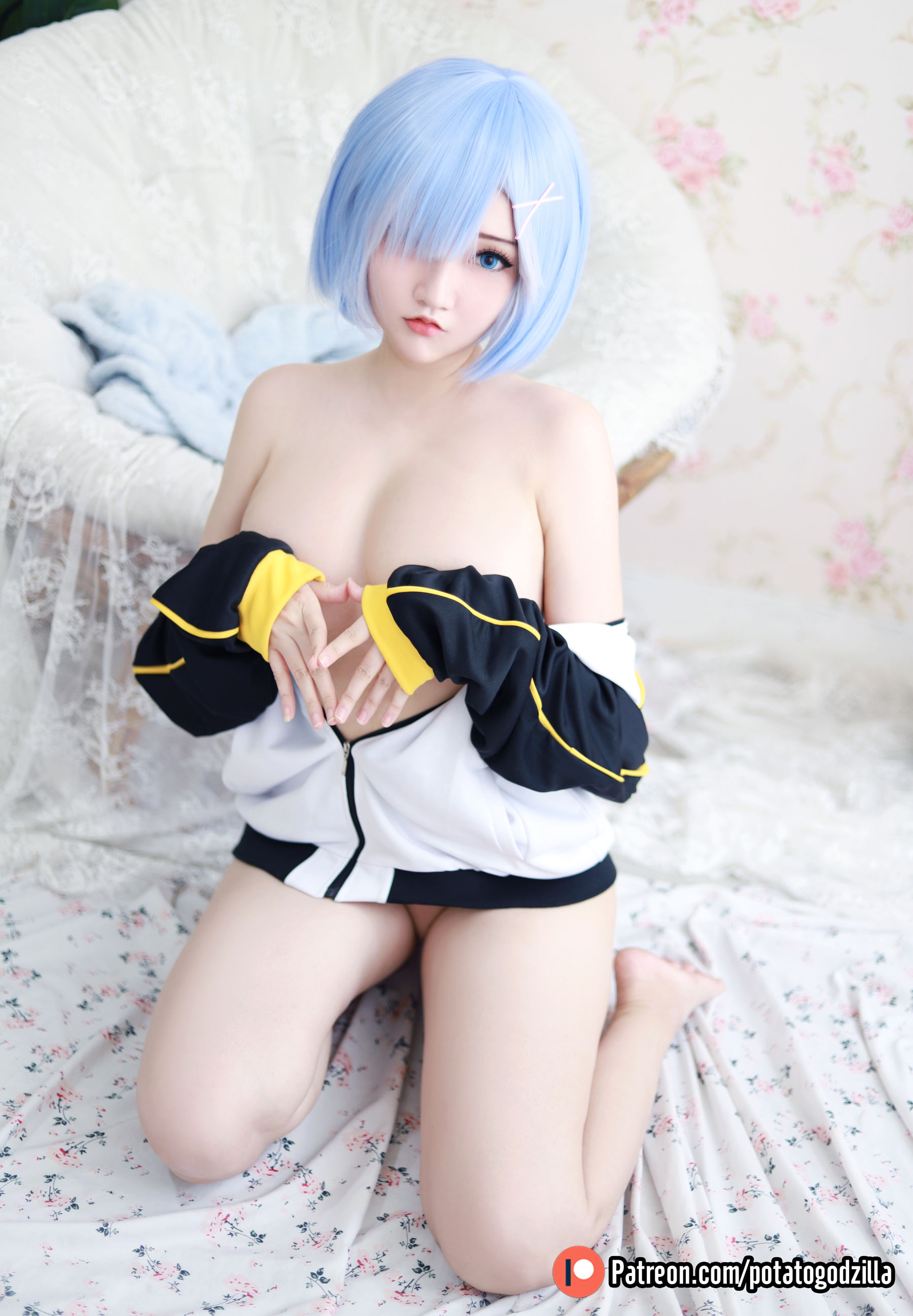 [网红COSER写真] Coser小姐姐Potato Godzilla - Rem In Subaru Jacket