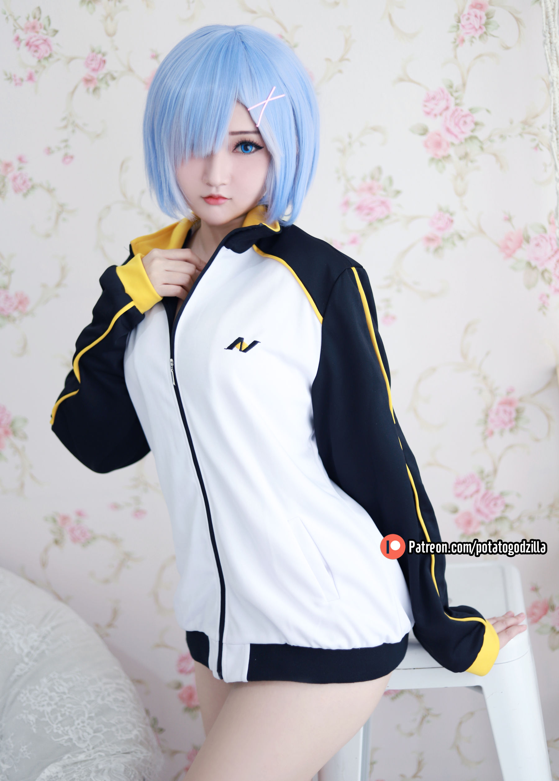 [网红COSER写真] Coser小姐姐Potato Godzilla - Rem In Subaru Jacket