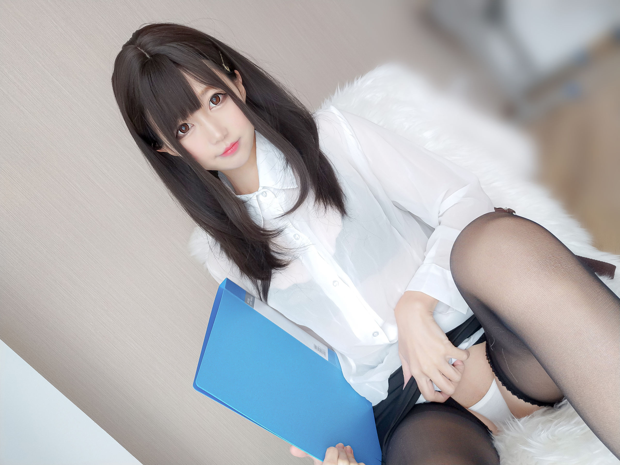 [网红COSER写真] NAGISA魔物喵 - 黑丝OL