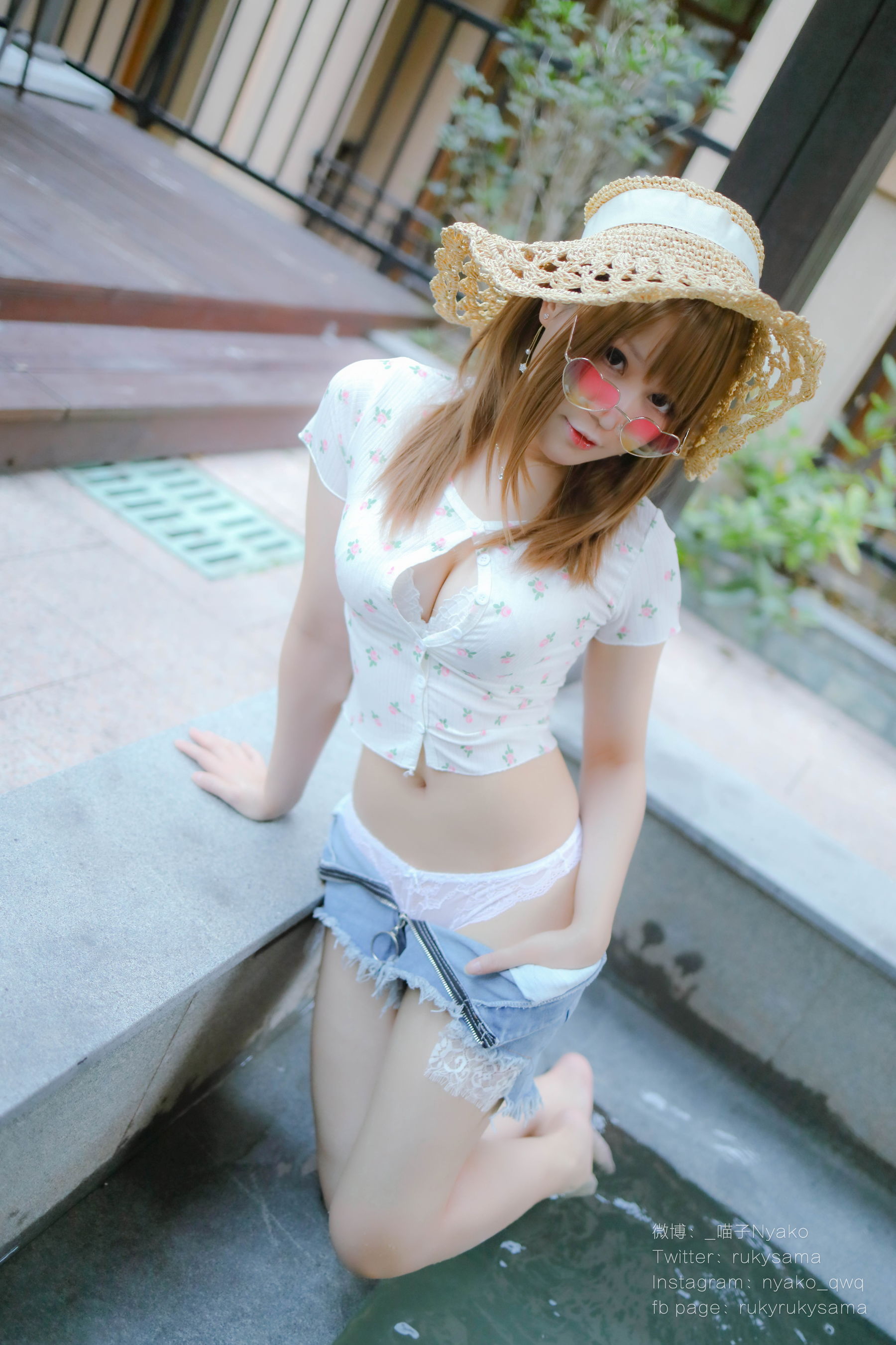 [网红COSER写真] 萌妹子Nyako喵子 - 温泉旅行