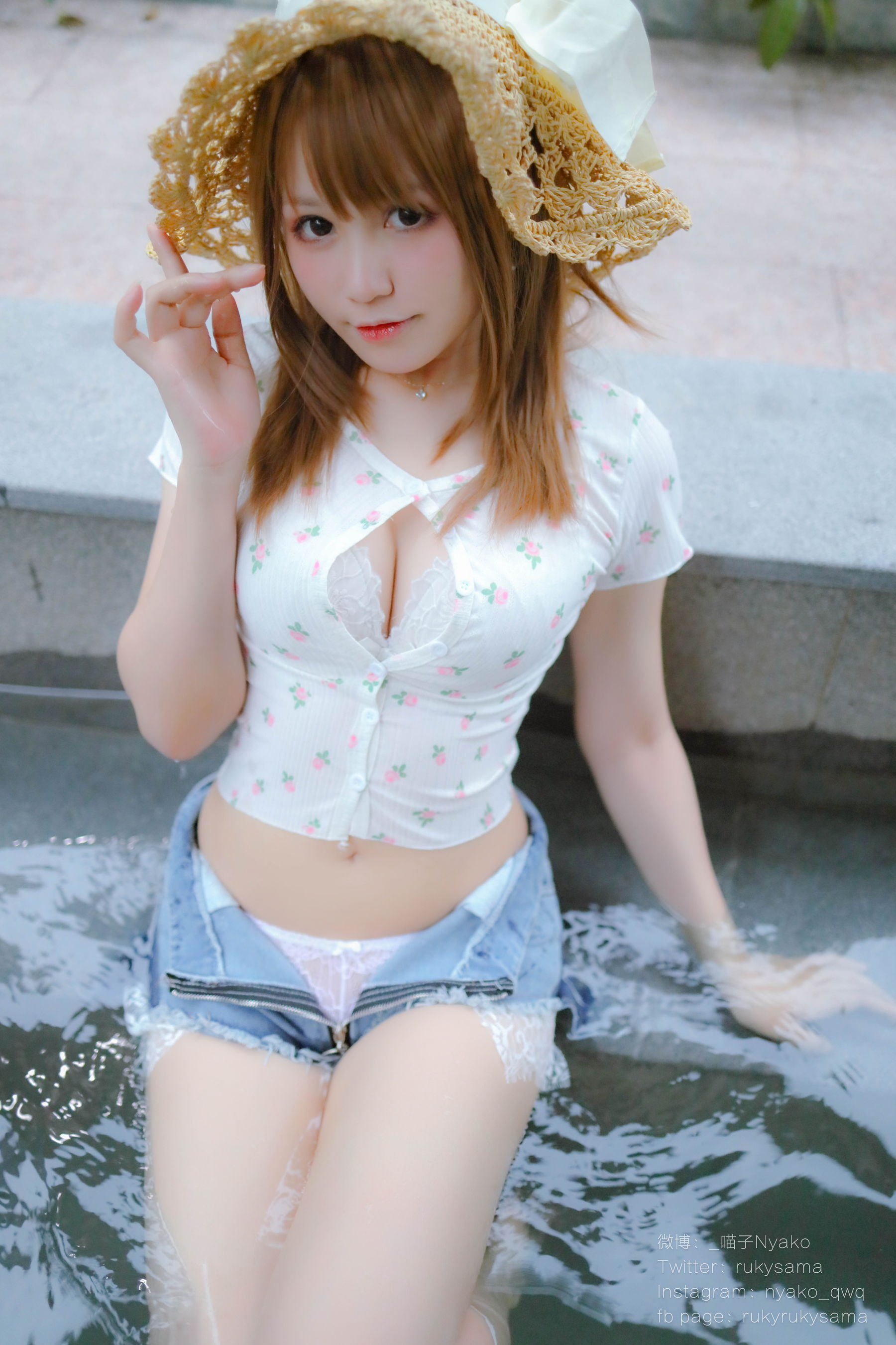 [网红COSER写真] 萌妹子Nyako喵子 - 温泉旅行