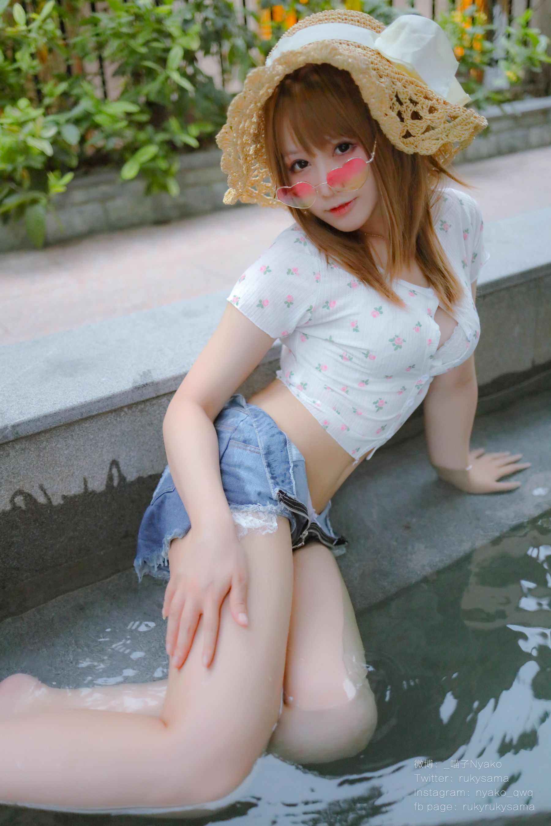 [网红COSER写真] 萌妹子Nyako喵子 - 温泉旅行