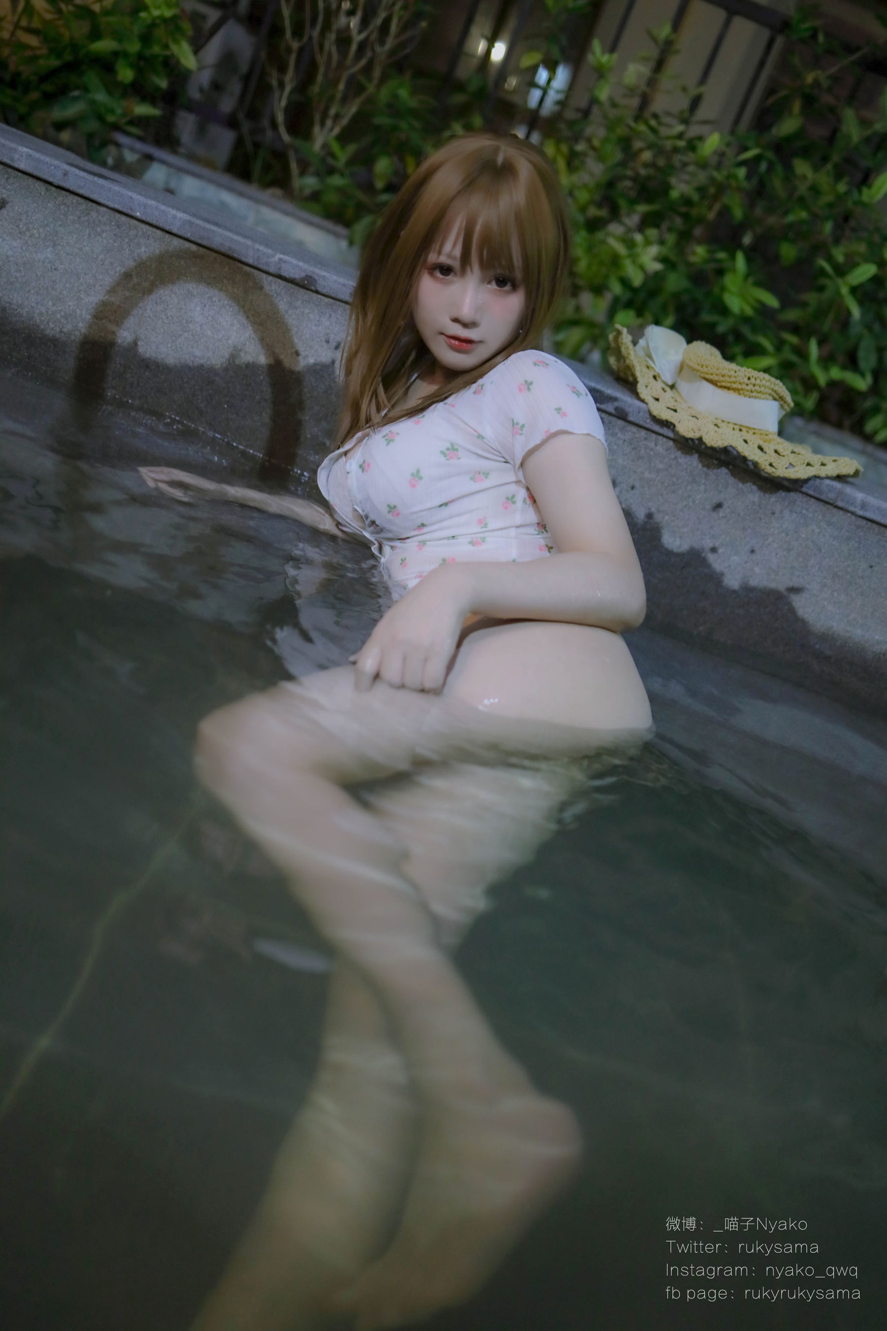 [网红COSER写真] 萌妹子Nyako喵子 - 温泉旅行