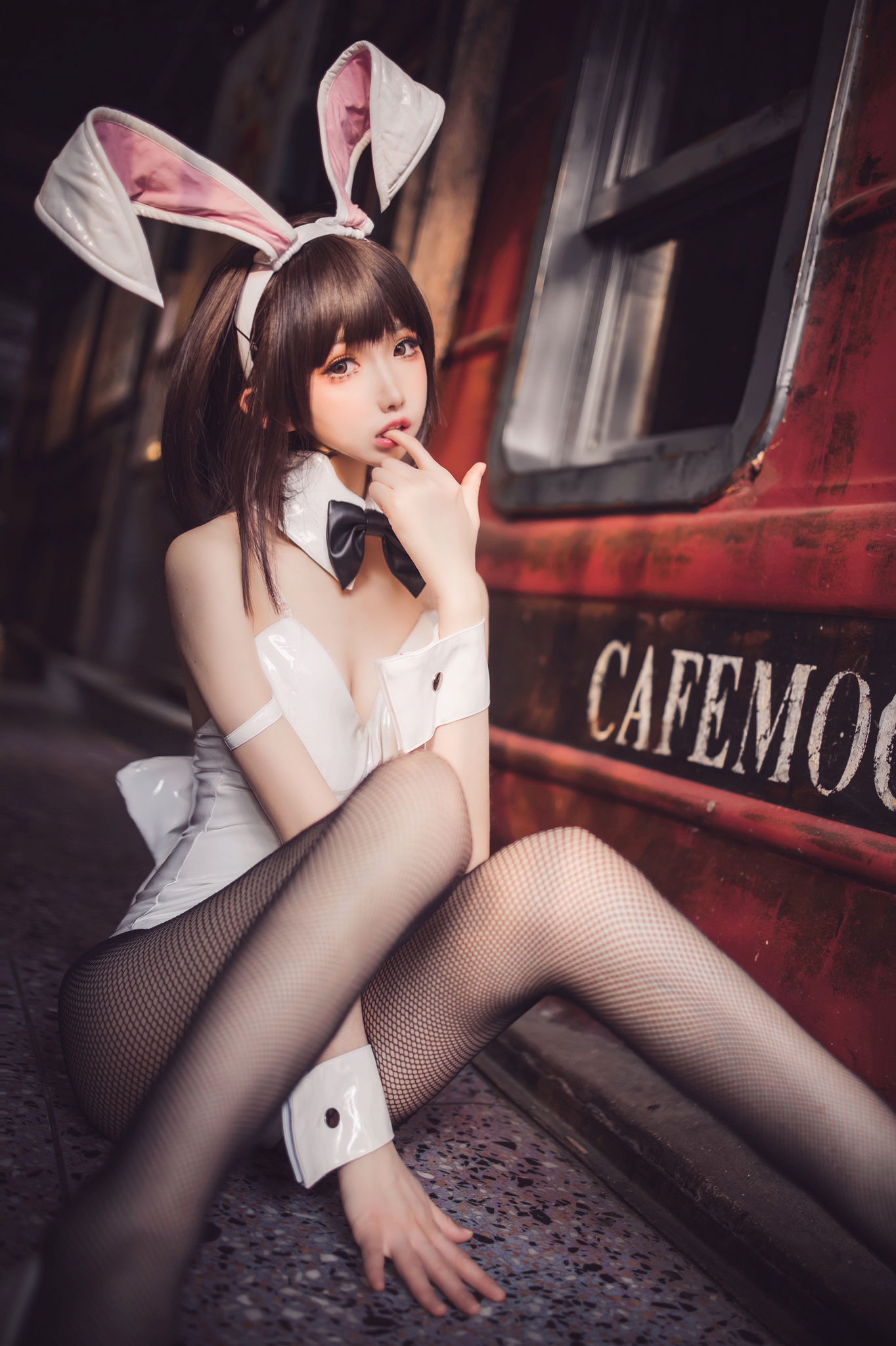 [网红COSER写真] Coser衣衣 - 加藤惠兔女郎