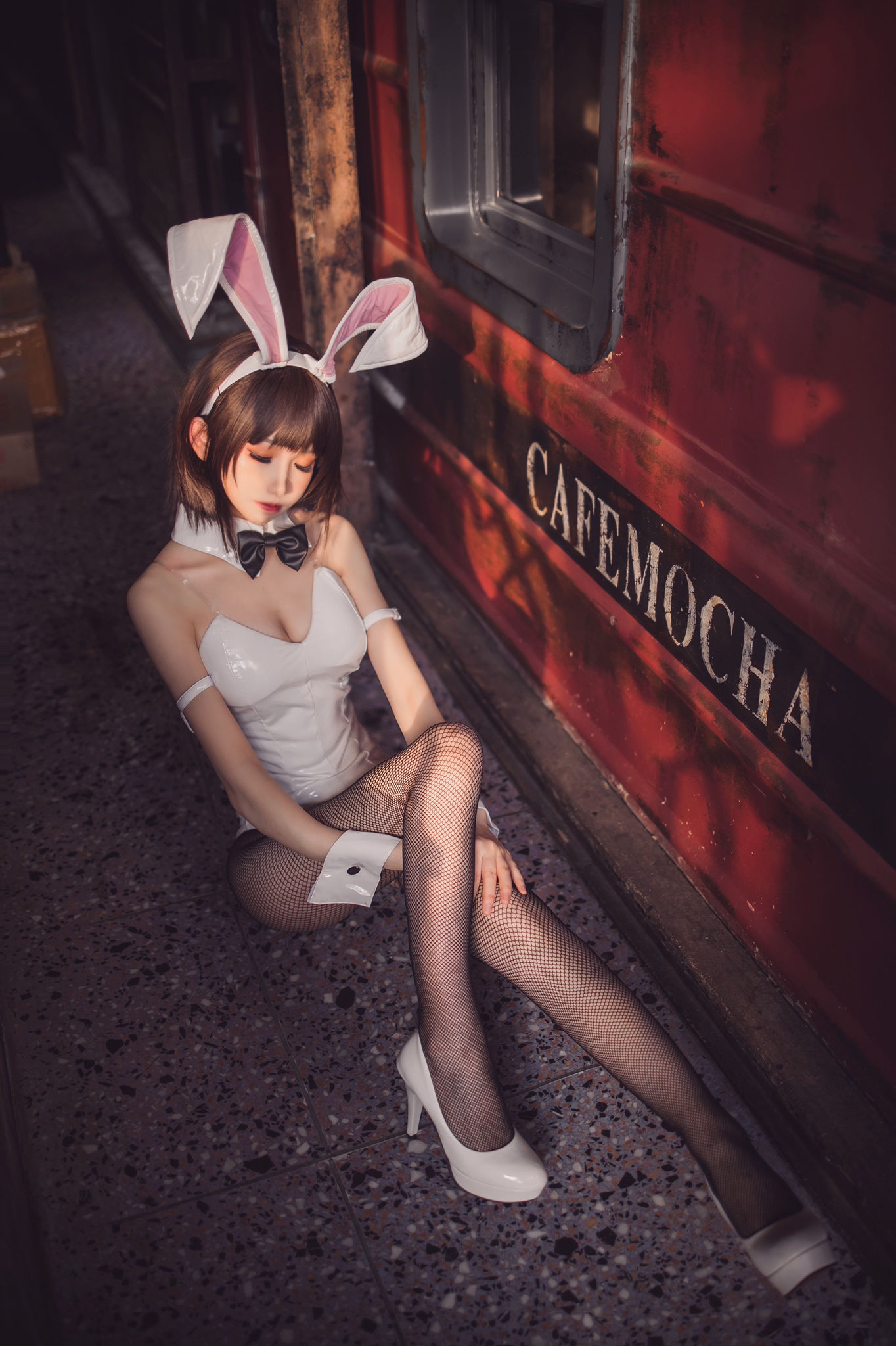 [网红COSER写真] Coser衣衣 - 加藤惠兔女郎