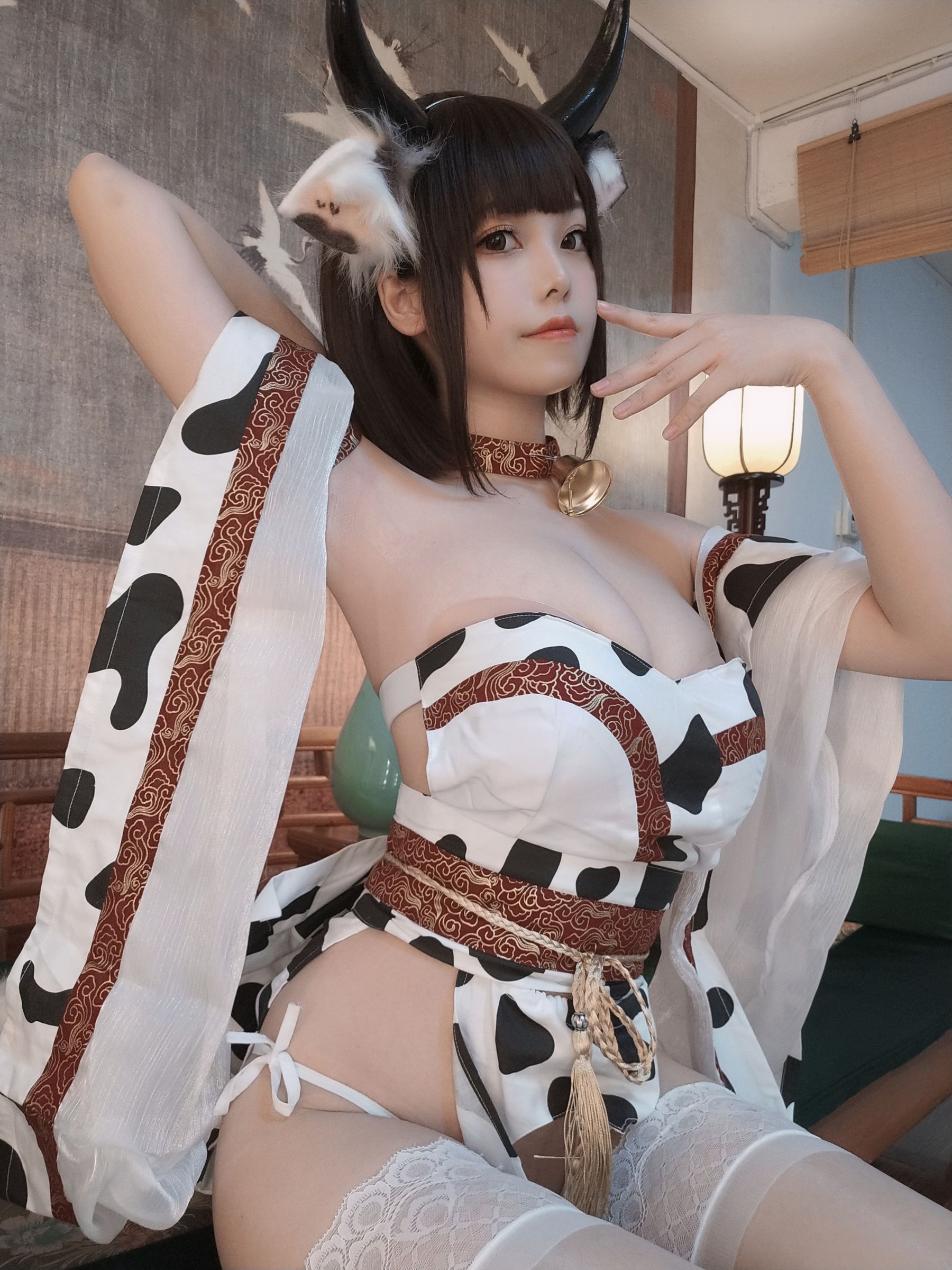 [网红COSER写真] 萌系小姐姐蜜汁猫裘 - 奶牛
