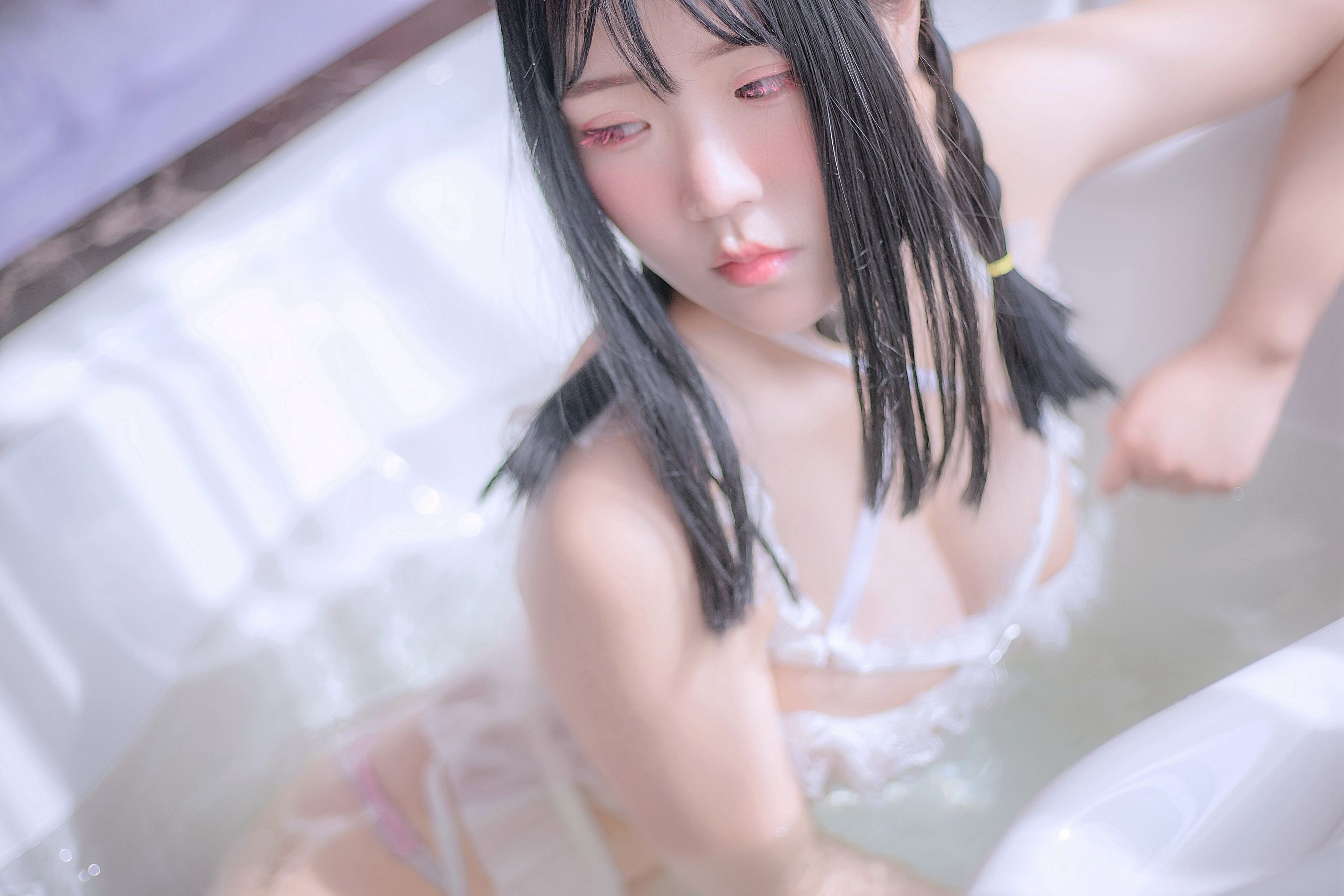 [网红COSER写真] 微博妹子 汐 - 束缚