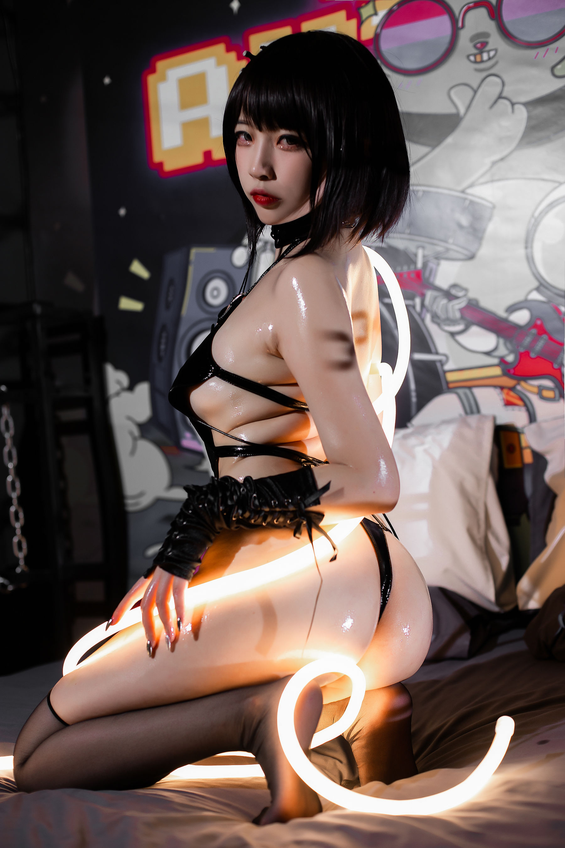 [网红COSER写真] 人气Coser二佐Nisa - 乖张肚兜