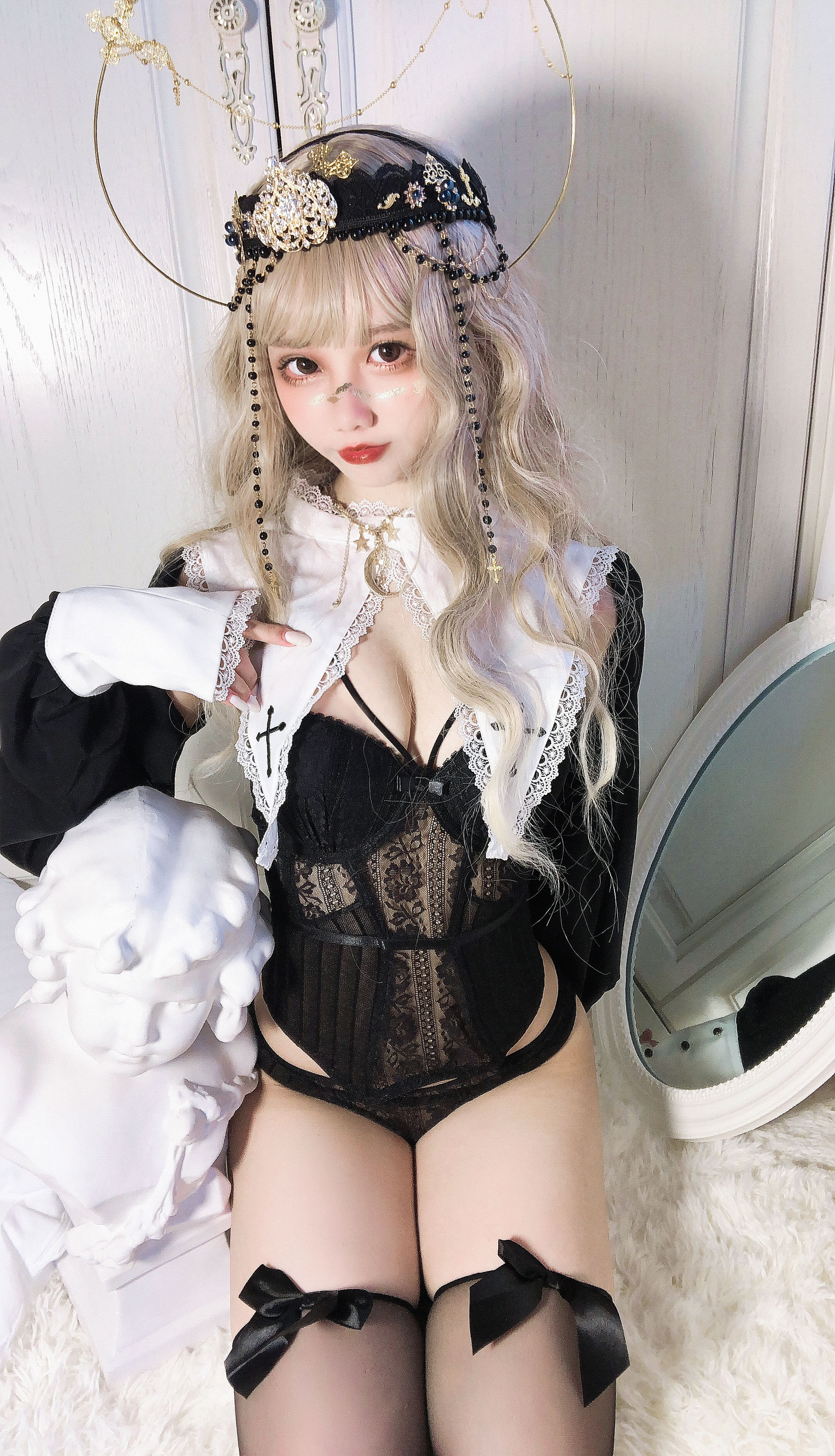 [网红COSER写真] 动漫博主果咩酱w - 叛逆修女
