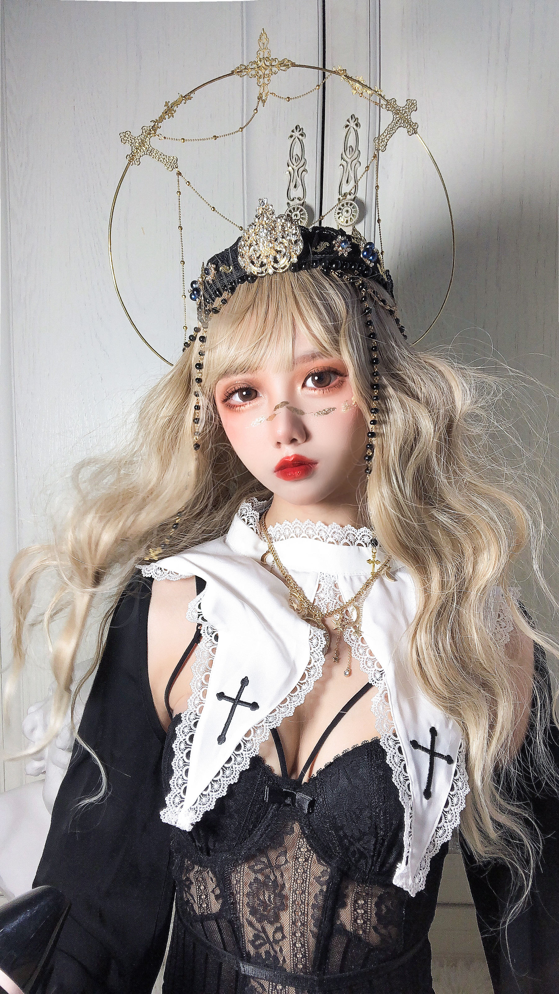 [网红COSER写真] 动漫博主果咩酱w - 叛逆修女